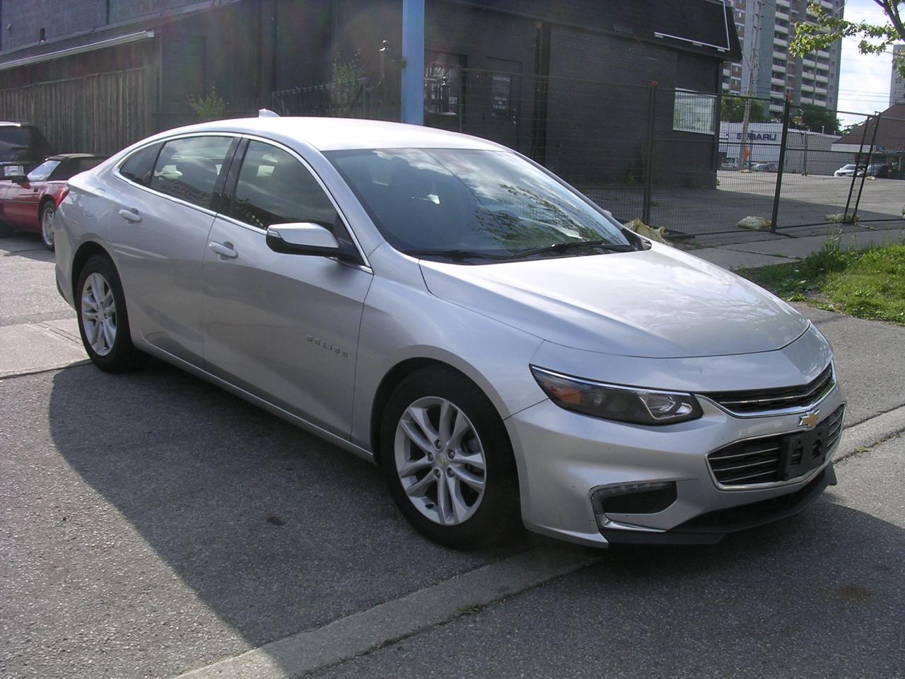 2018 Chevrolet Malibu LT - Photo #2