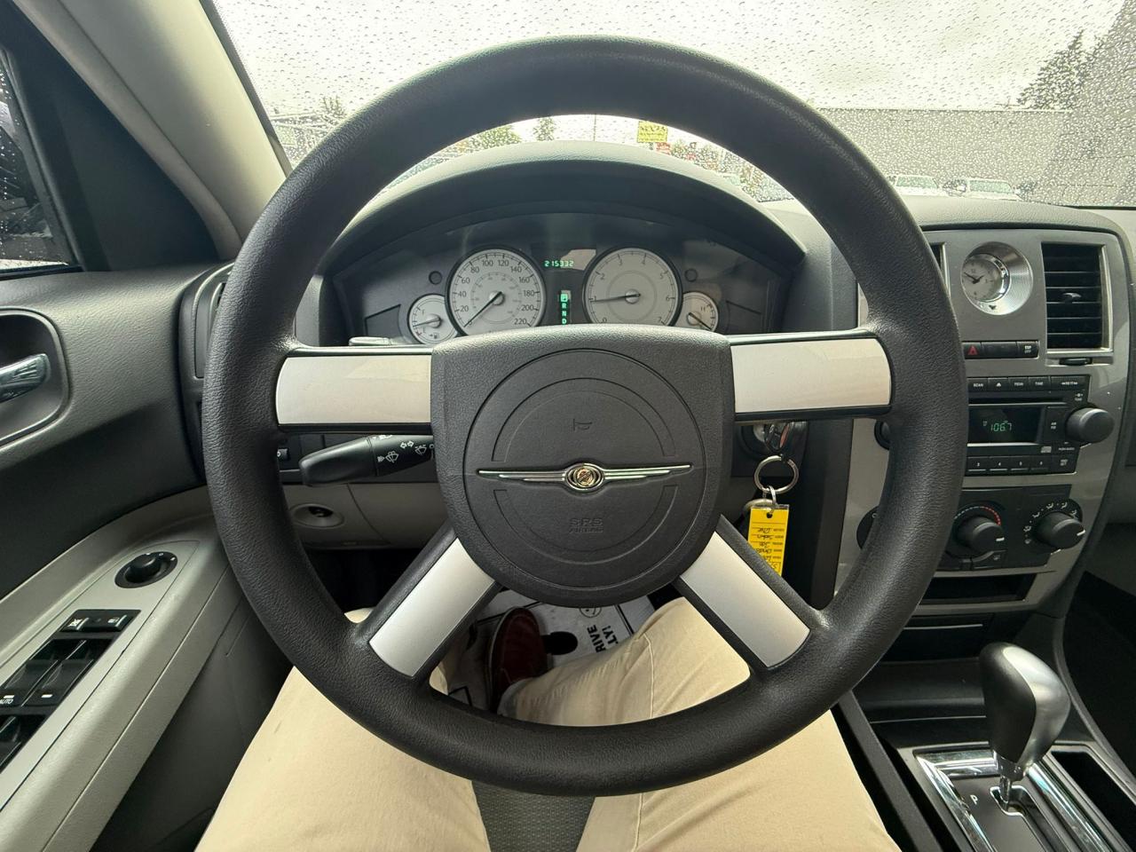 2006 Chrysler 300 Touring RWD - Photo #9