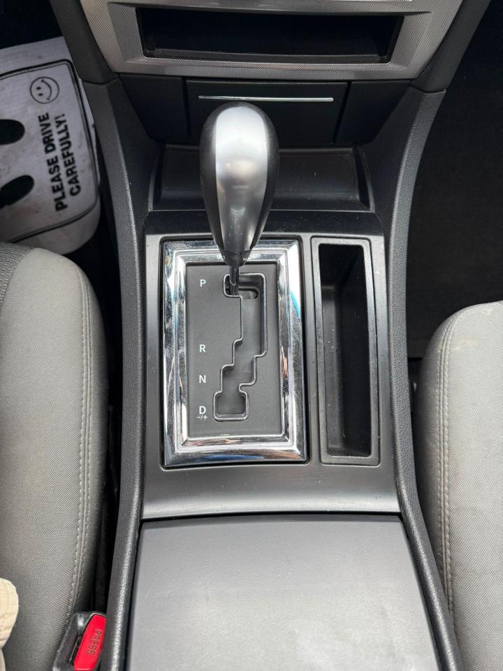 2006 Chrysler 300 Touring RWD - Photo #11