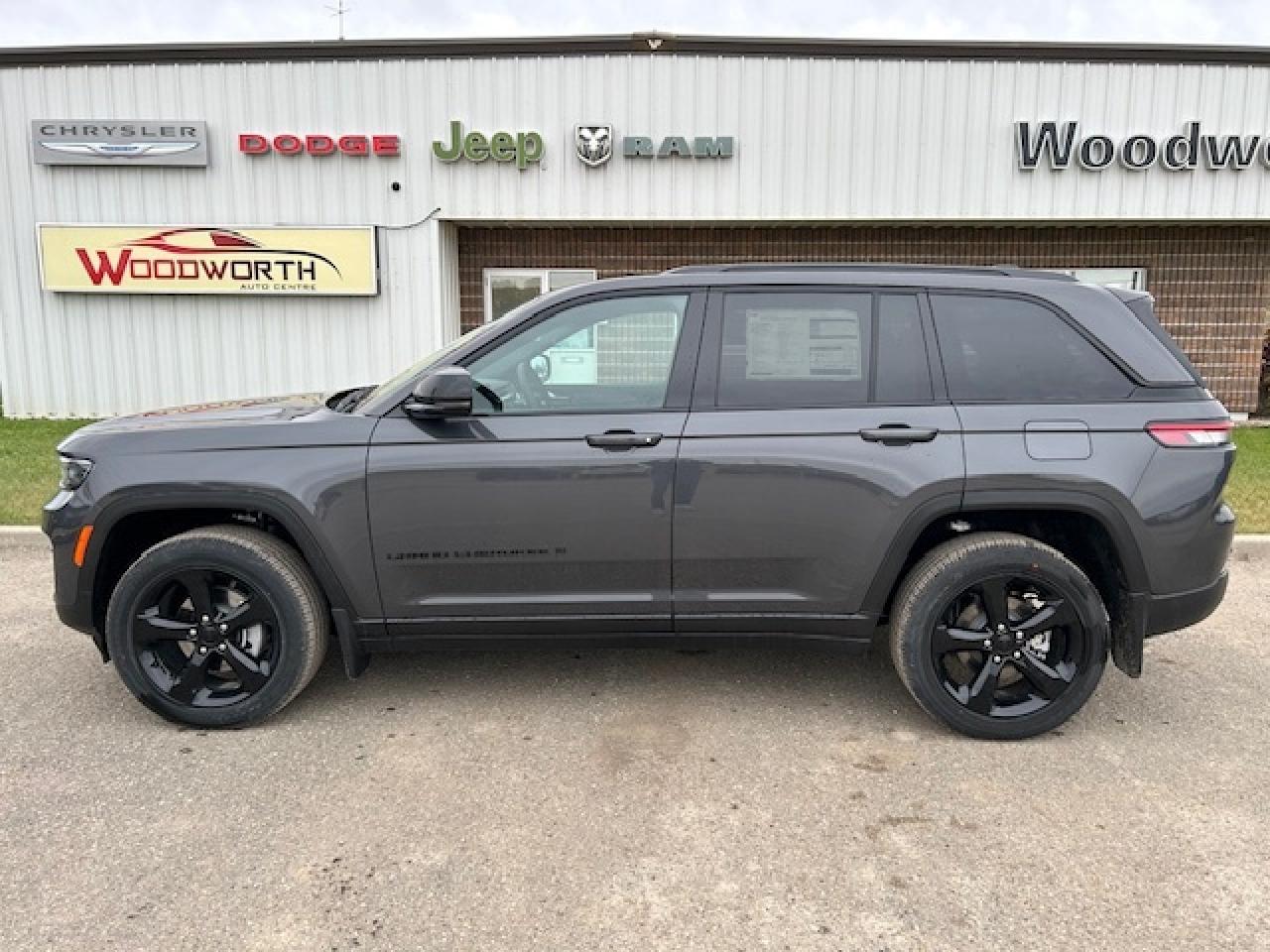 New 2025 Jeep Grand Cherokee Altitude for sale in Kenton, MB