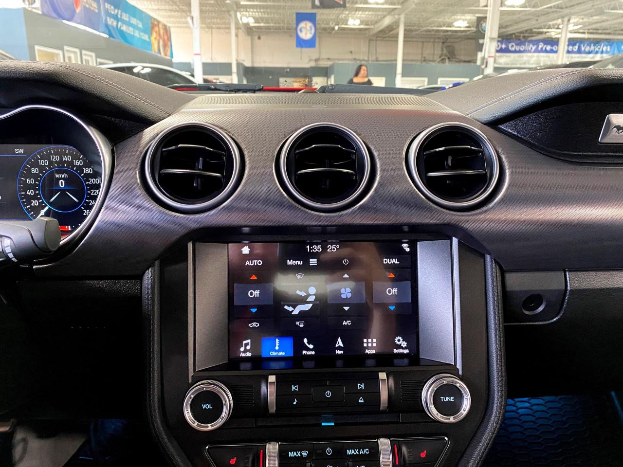 2019 Ford Mustang EcoBoostPremium|CONVERTIBLE|MANUAL|DIGITALDASH|RWD - Photo #24