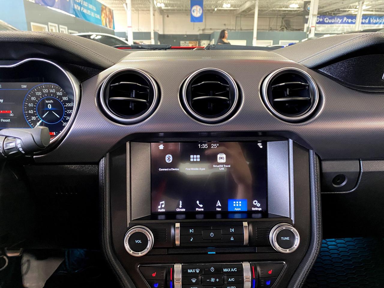 2019 Ford Mustang EcoBoostPremium|CONVERTIBLE|MANUAL|DIGITALDASH|RWD - Photo #25