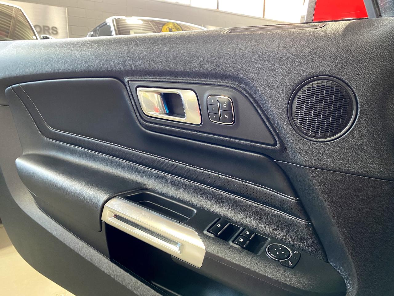 2019 Ford Mustang EcoBoostPremium|CONVERTIBLE|MANUAL|DIGITALDASH|RWD - Photo #17