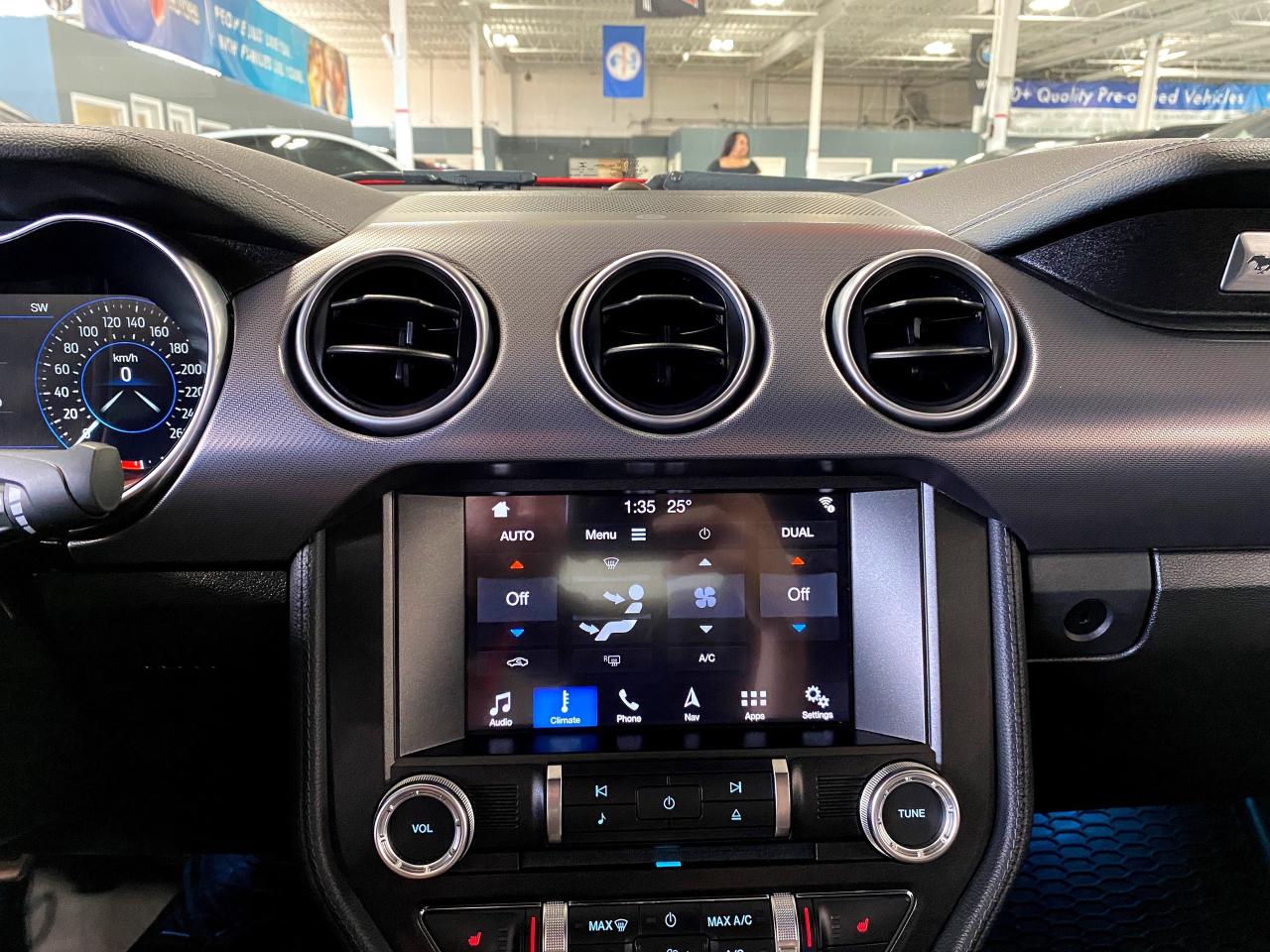 2019 Ford Mustang EcoBoostPremium|CONVERTIBLE|MANUAL|DIGITALDASH|RWD - Photo #24