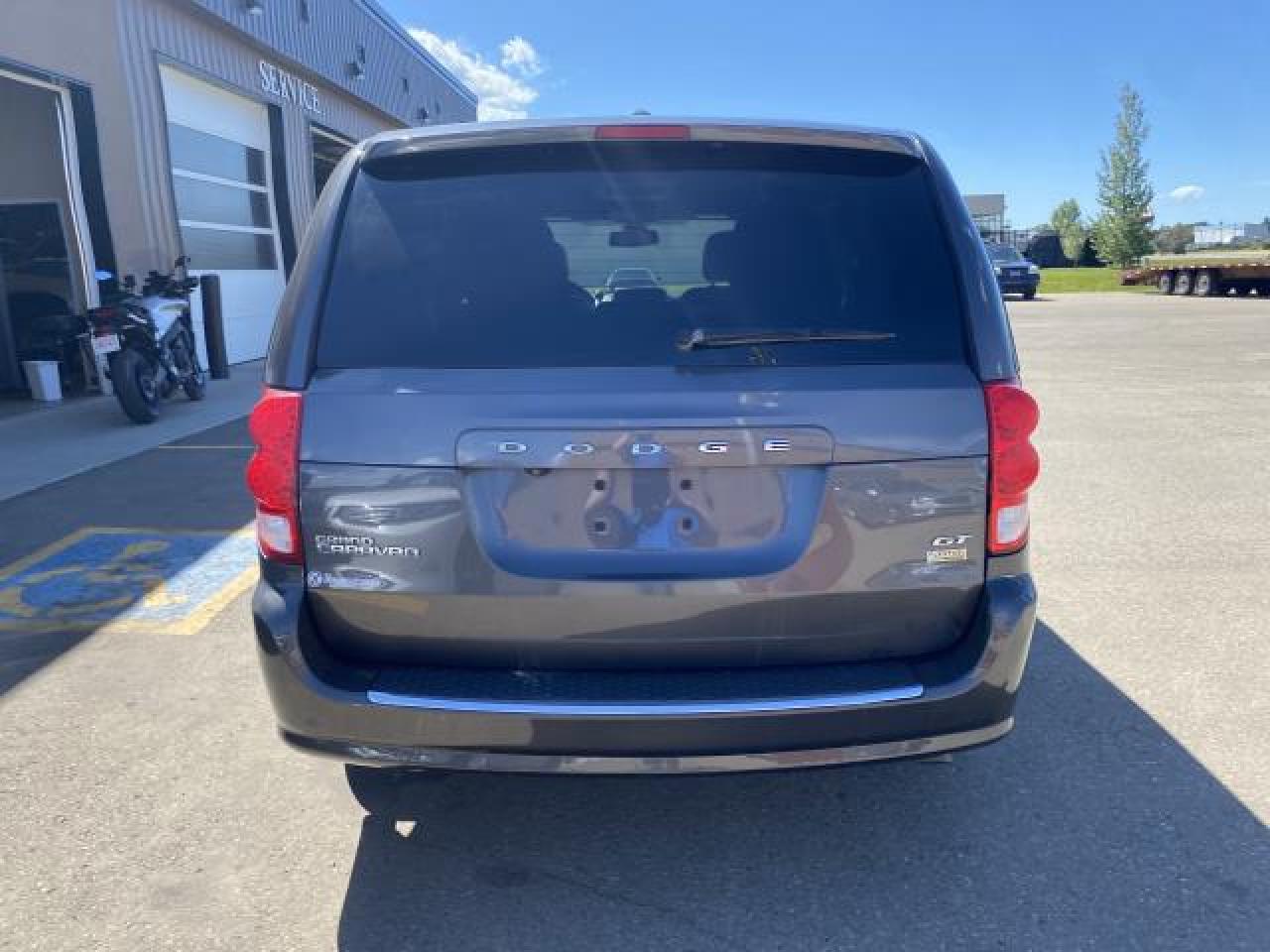 2019 Dodge Grand Caravan GT - Photo #3