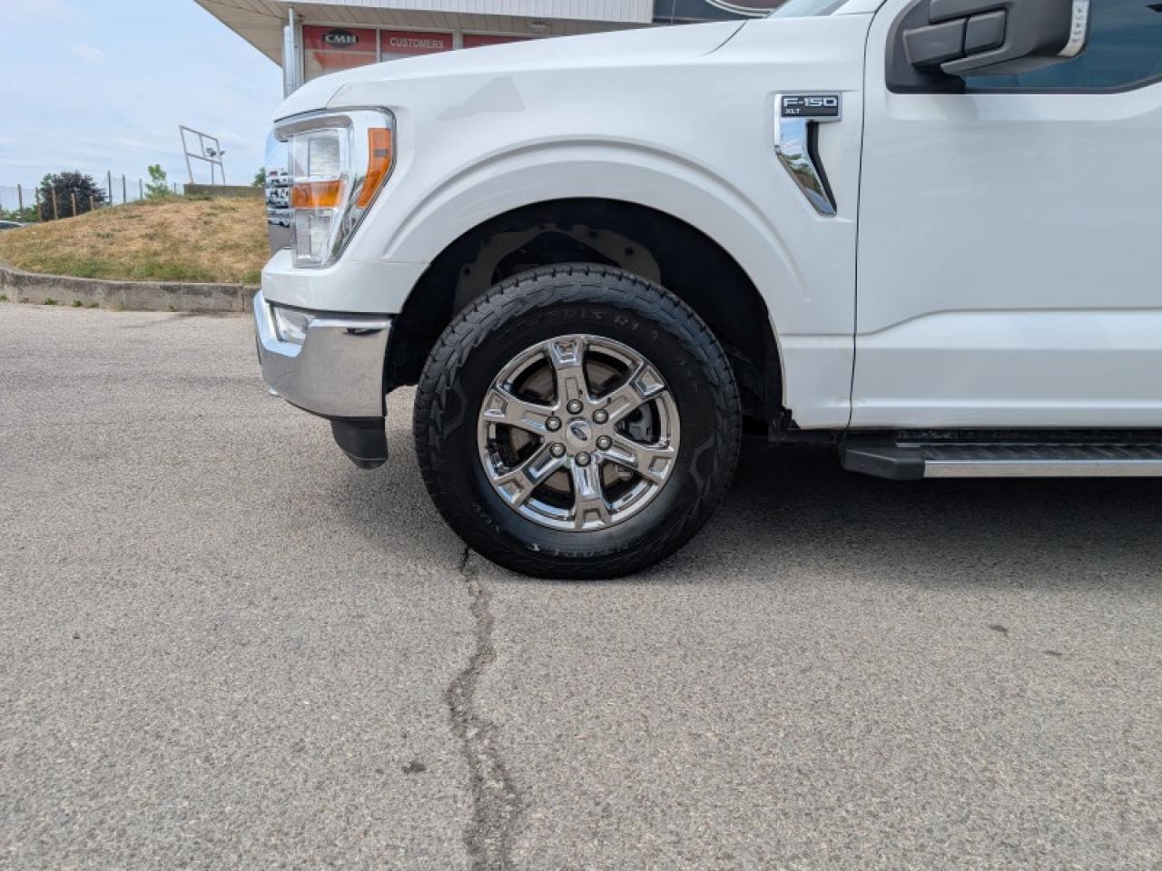 2021 Ford F-150 XLT  **EQUIP. GROUP 301A - XTR PACKAGE** Photo2
