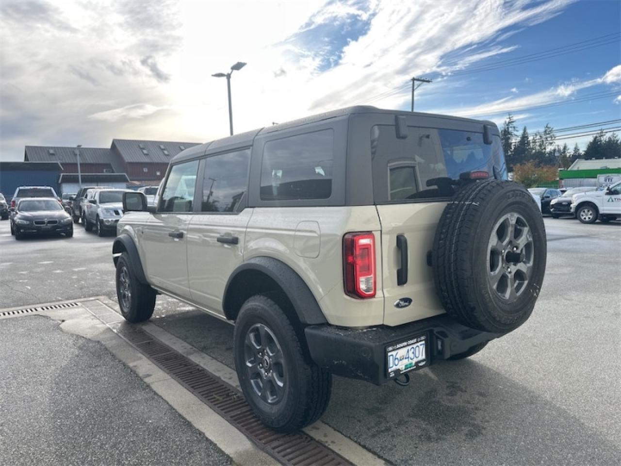 2025 Ford Bronco Big Bend  - Heated Seats Photo2
