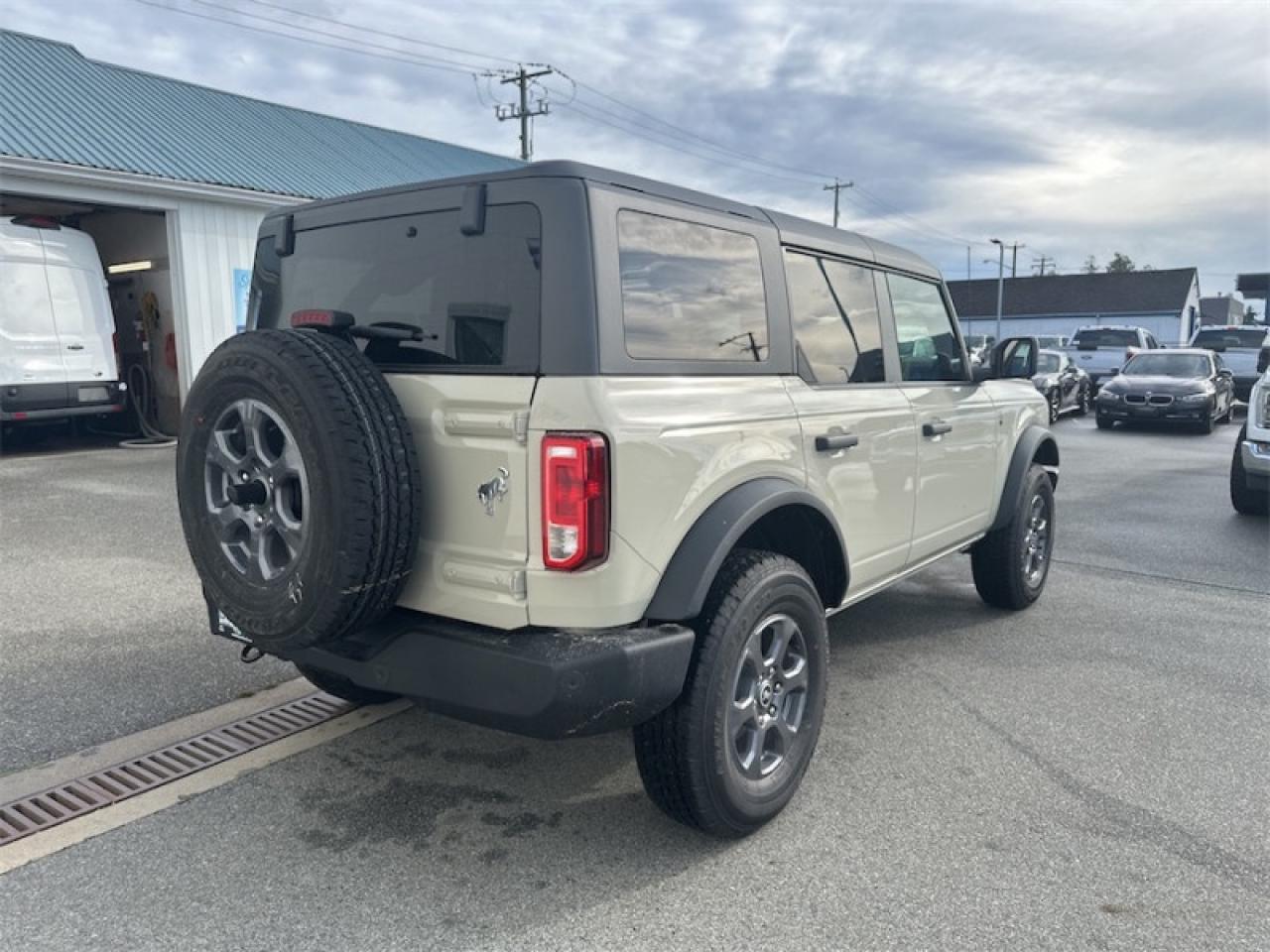 2025 Ford Bronco Big Bend  - Heated Seats Photo4