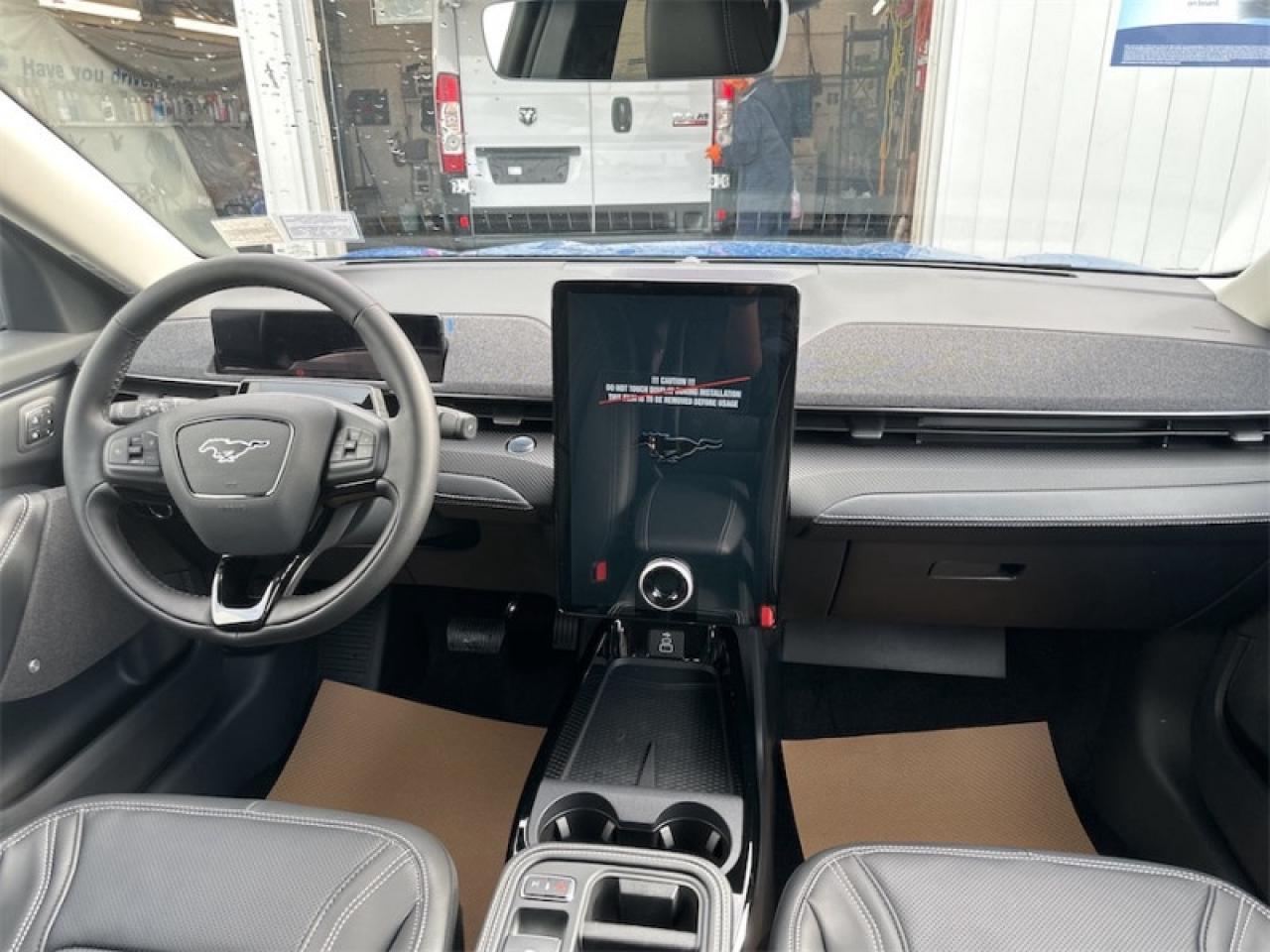 2025 Ford Mustang Mach-E Premium AWD Photo5