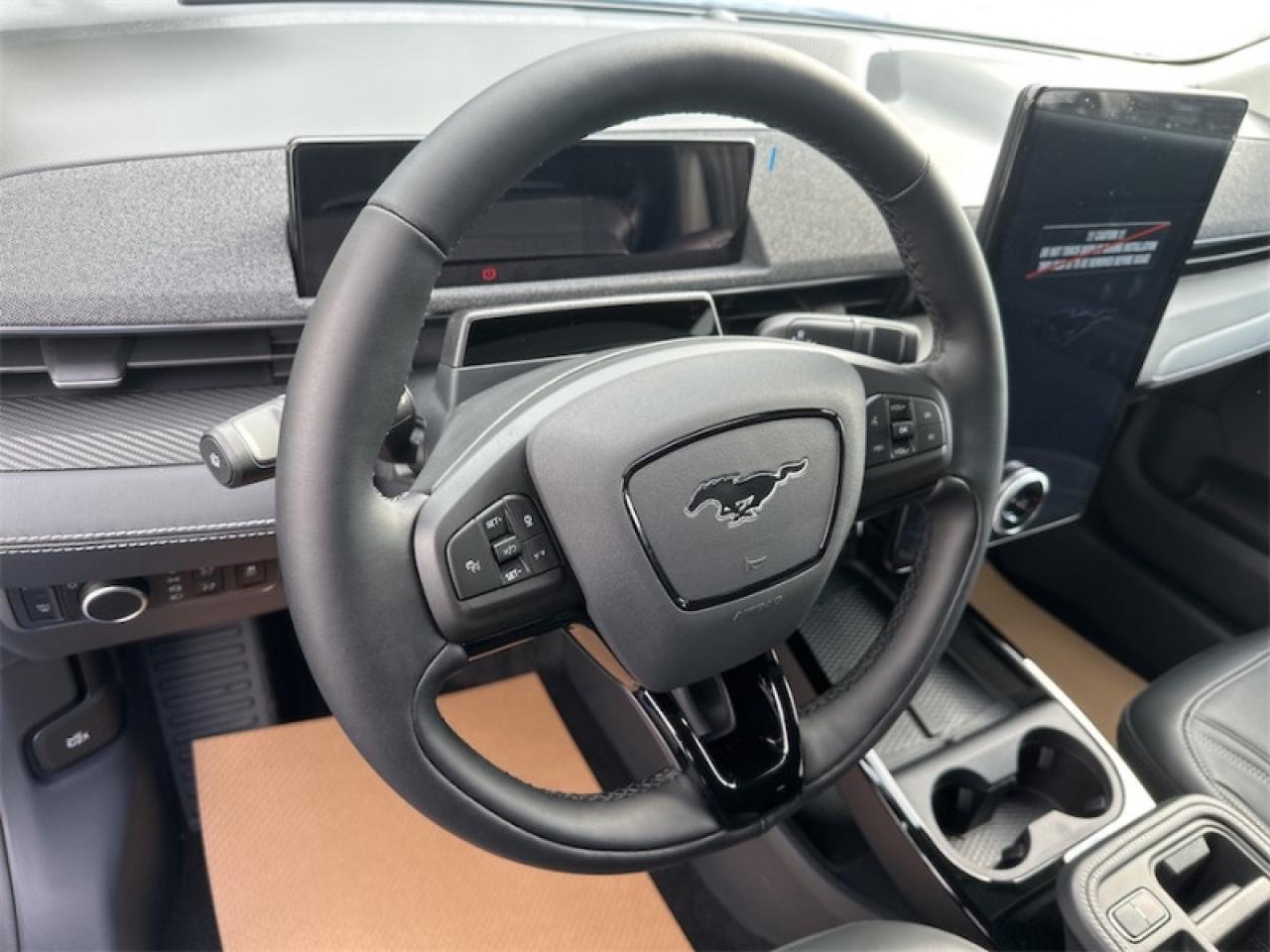 2025 Ford Mustang Mach-E Premium AWD Photo5