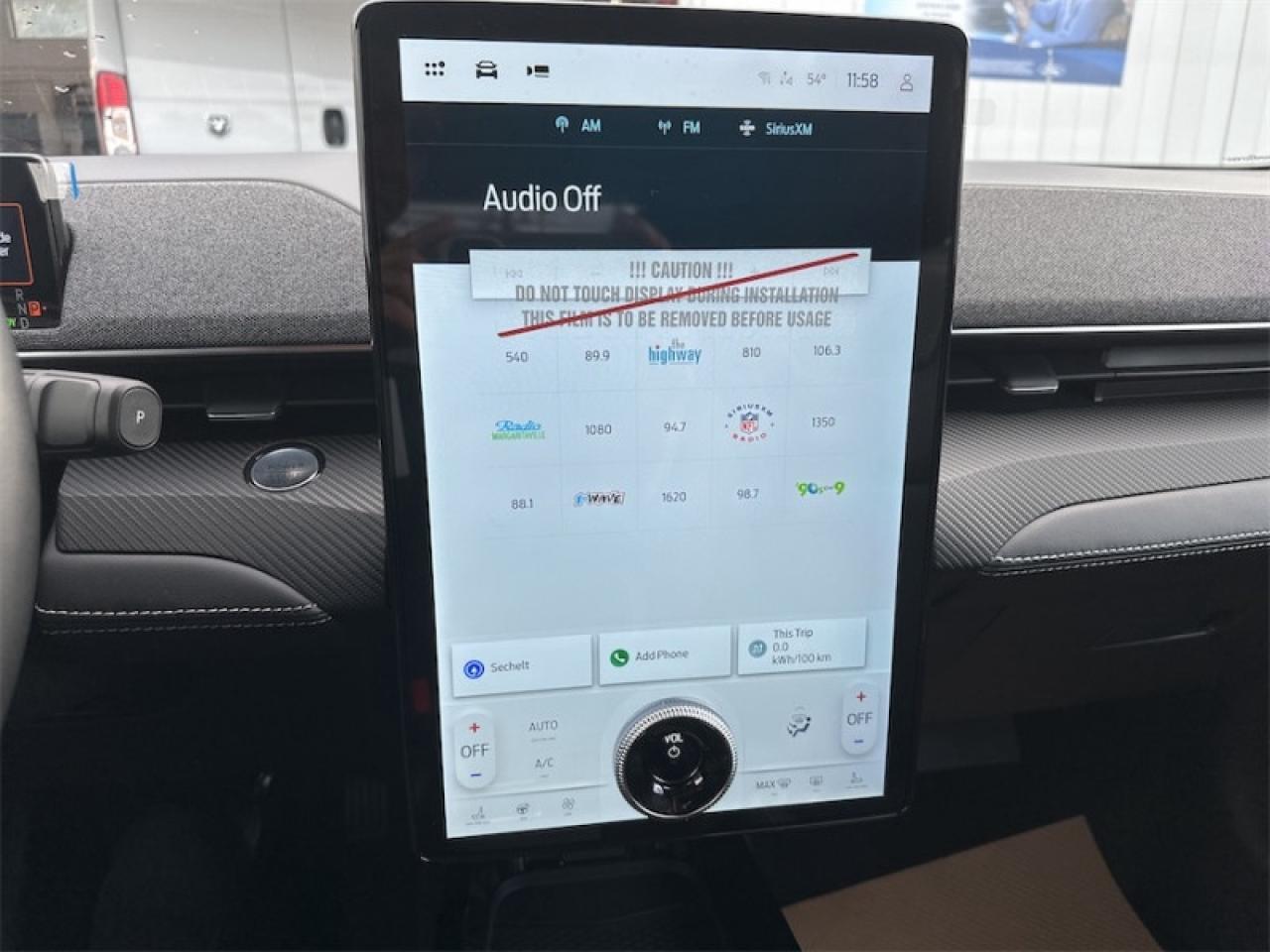 2025 Ford Mustang Mach-E Premium AWD Photo5