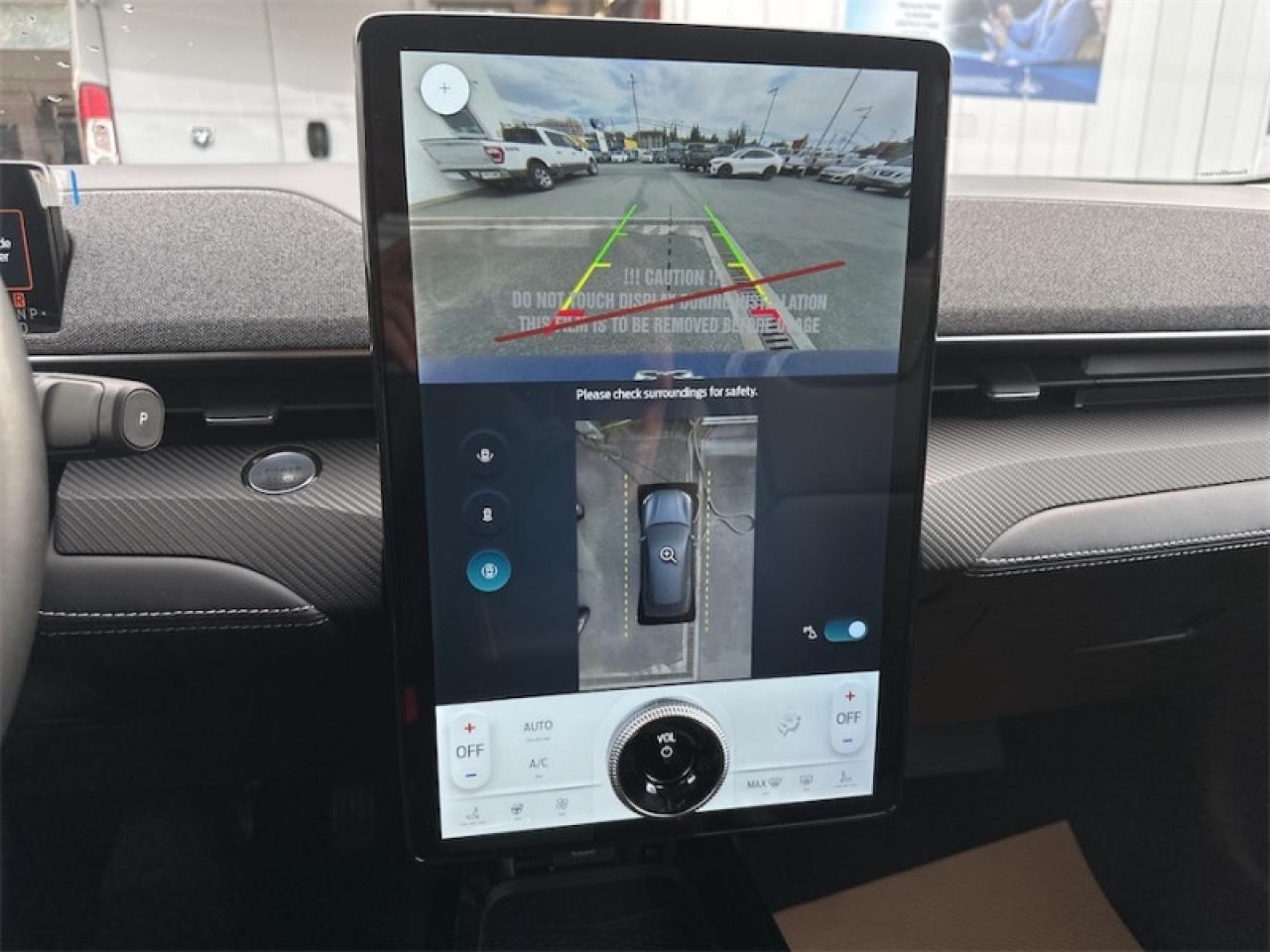 2025 Ford Mustang Mach-E Premium AWD Photo5