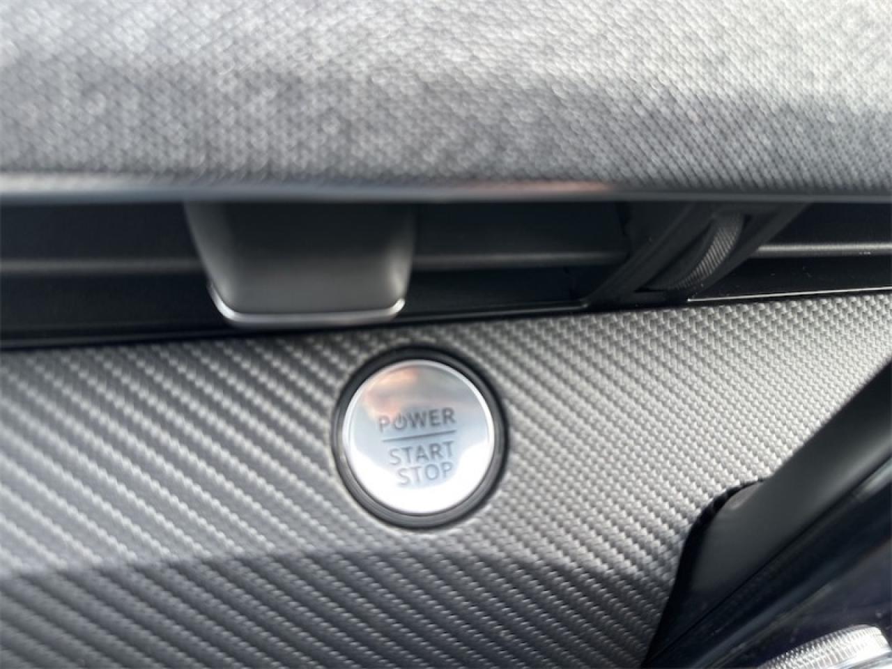 2025 Ford Mustang Mach-E Premium AWD Photo5