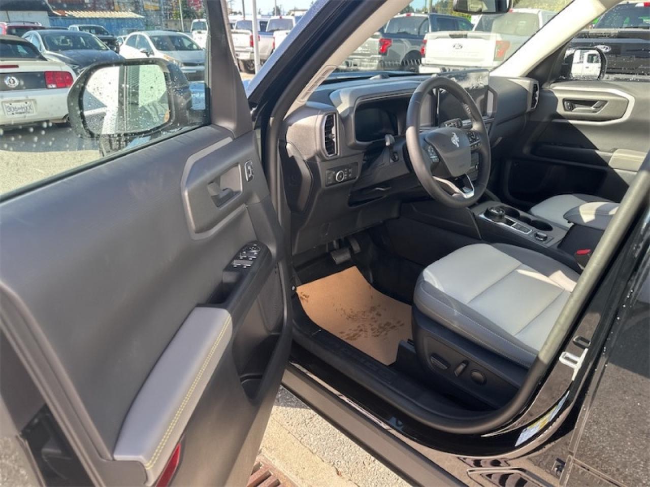 2025 Ford Bronco Sport Badlands  - Sunroof - Leather Seats Photo5