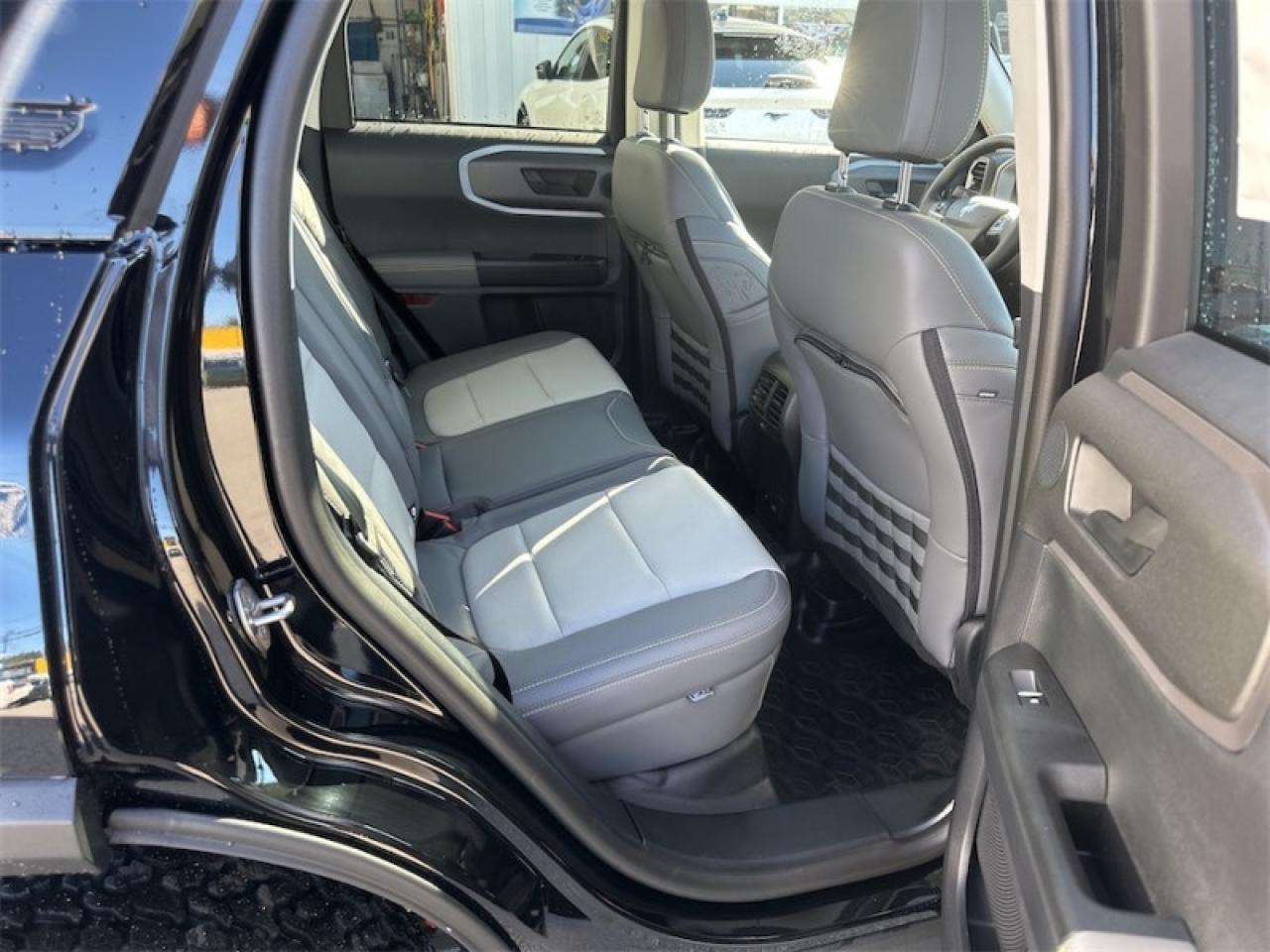 2025 Ford Bronco Sport Badlands  - Sunroof - Leather Seats Photo5