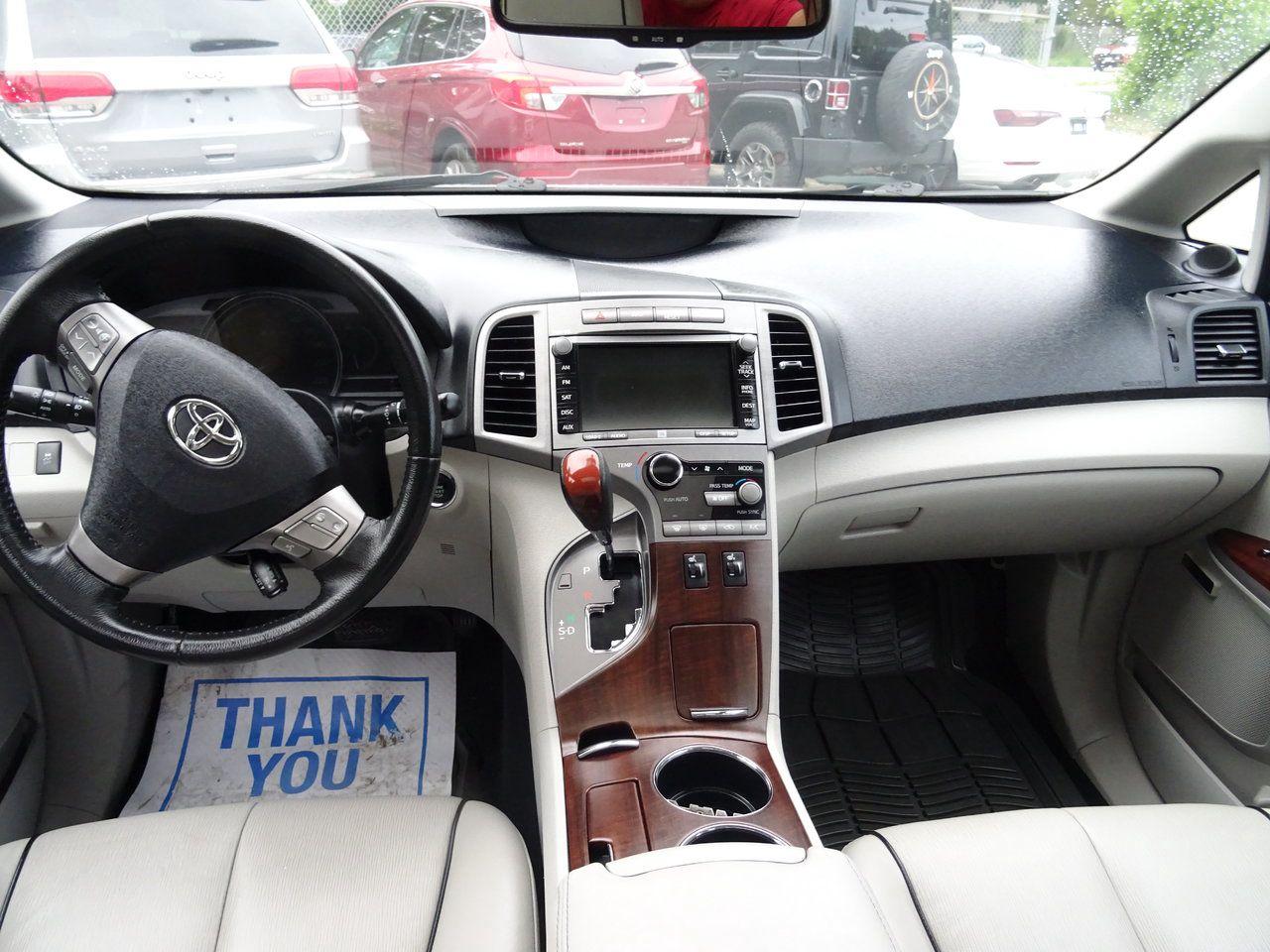 2010 Toyota Venza LIMITED - Photo #11