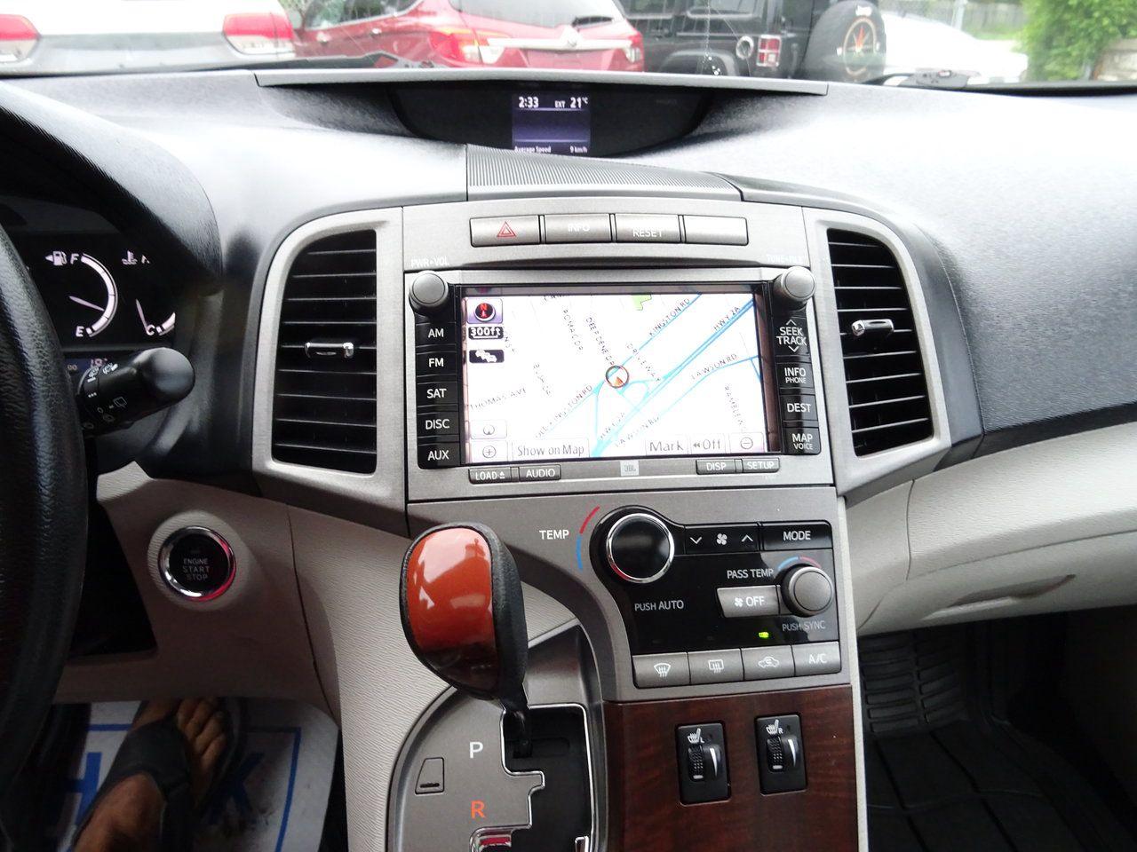2010 Toyota Venza LIMITED - Photo #12