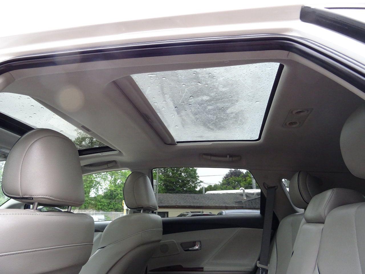 2010 Toyota Venza LIMITED - Photo #13