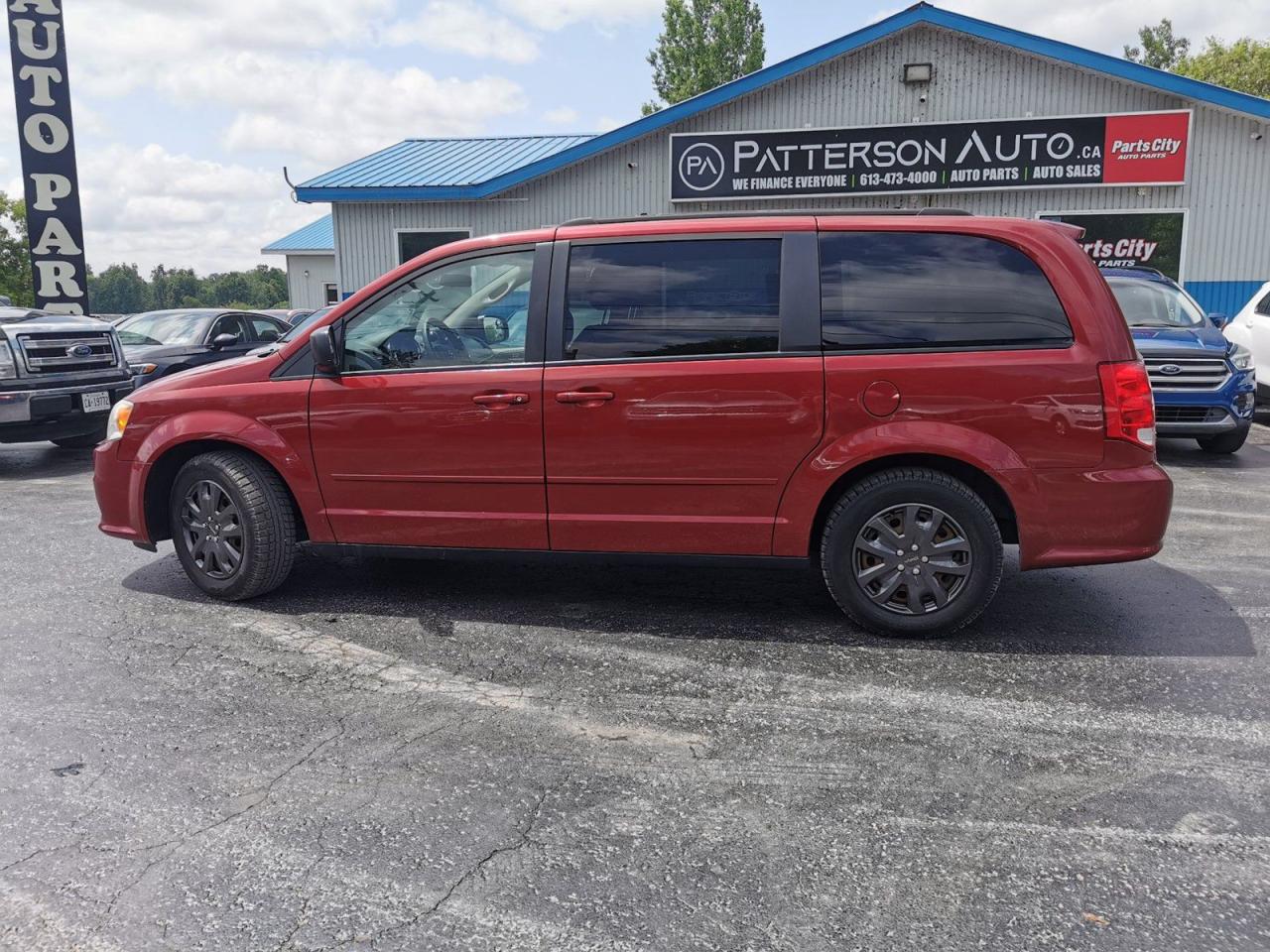2014 Dodge Grand Caravan SE - Photo #2