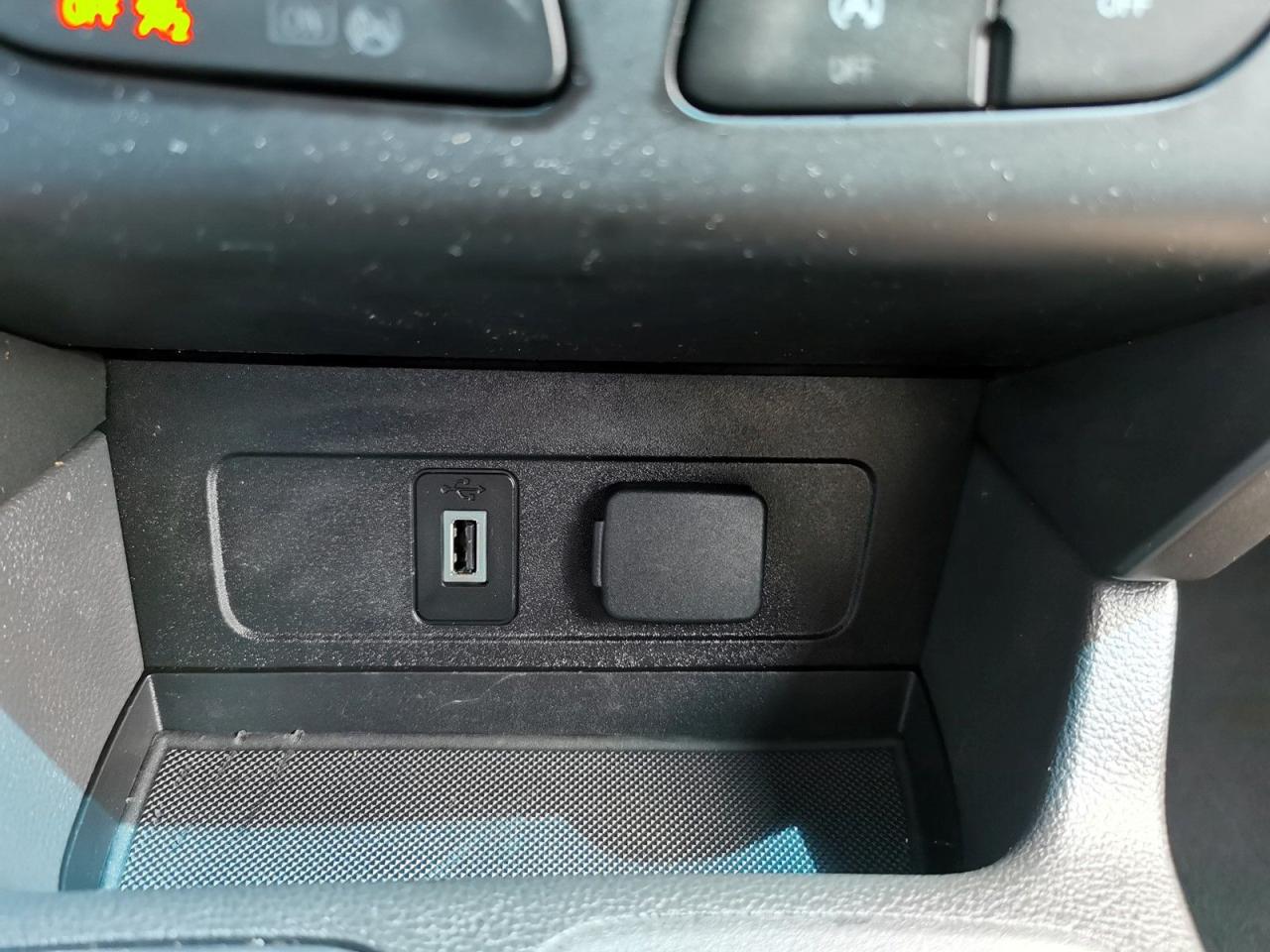 2017 Ford Escape SE - Photo #23