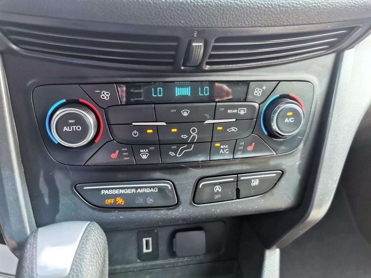2017 Ford Escape SE - Photo #22