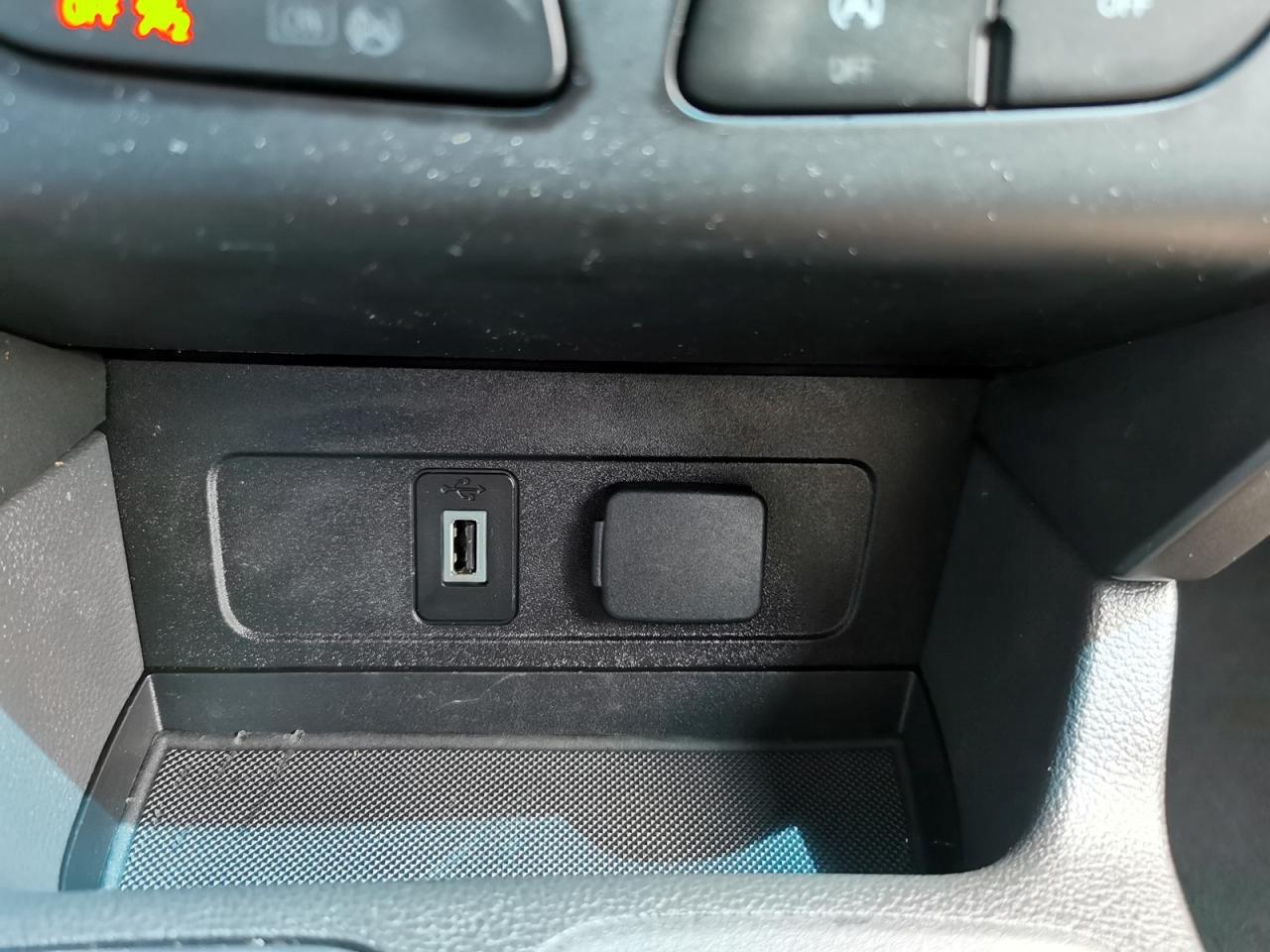 2017 Ford Escape SE - Photo #23