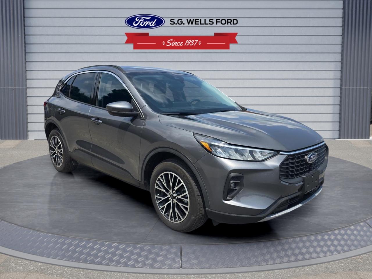 2024 Ford Escape Plug-in Hybrid Escape Photo4