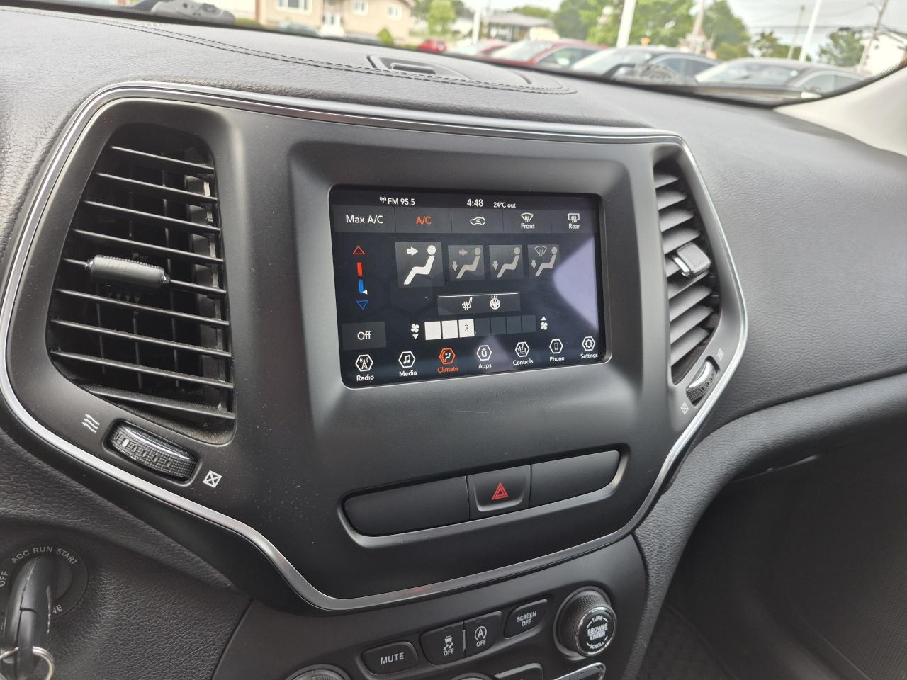 2019 Jeep Cherokee North 4WD Photo24