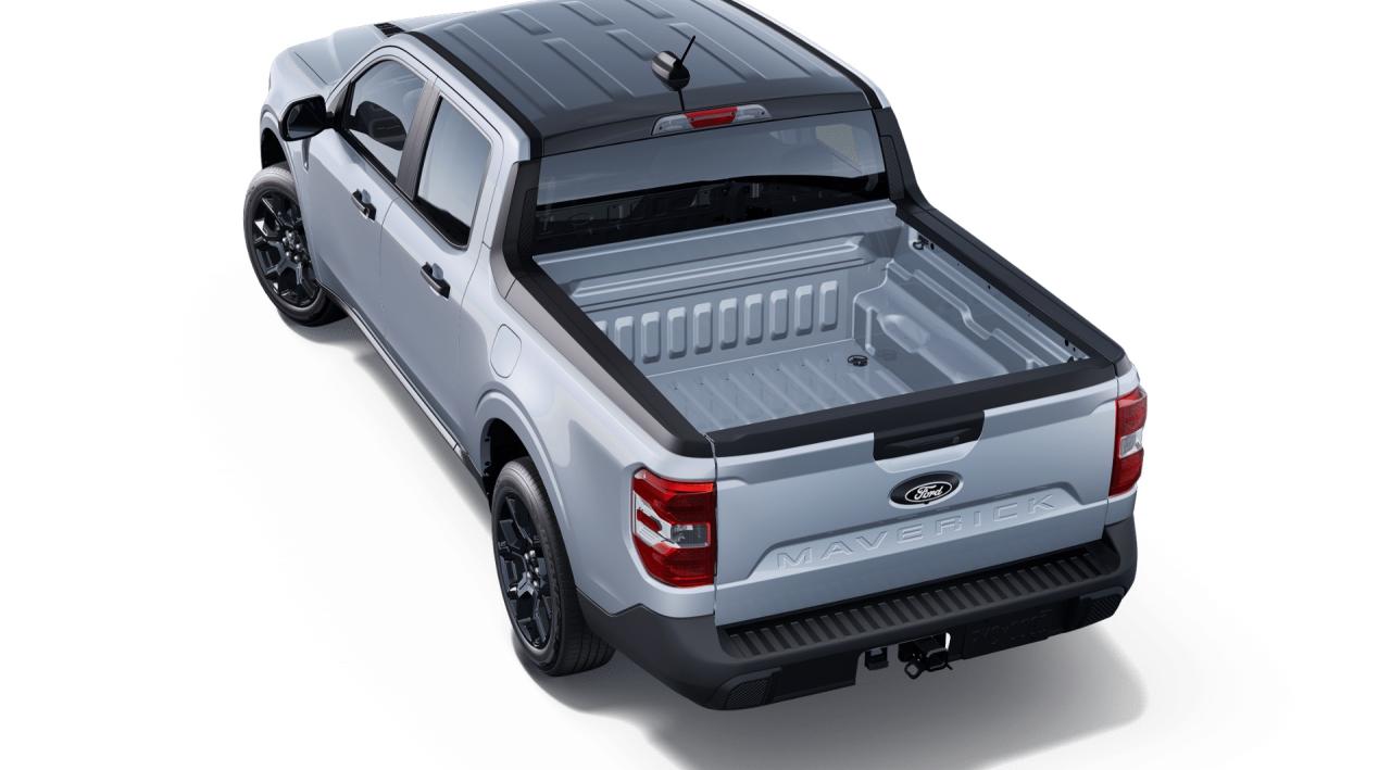 2025 Ford Maverick XLT AWD SuperCrew Photo1