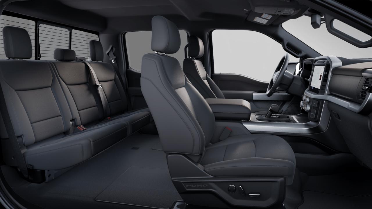 2025 Ford F-150 XLT 4WD SuperCrew 5.5' Box Photo5