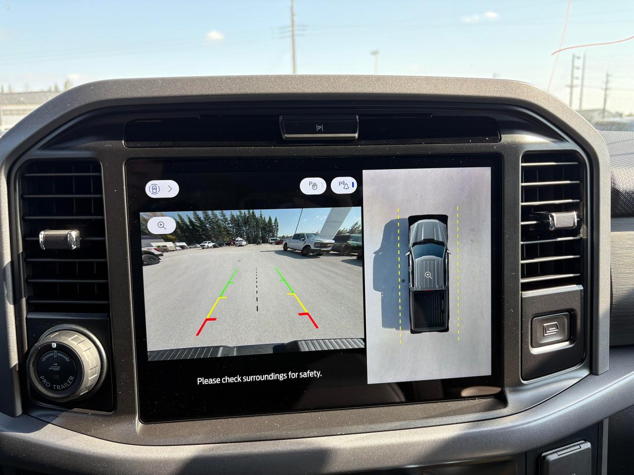2025 Ford F-150 XLT 4WD SuperCrew 5.5' Box Photo5