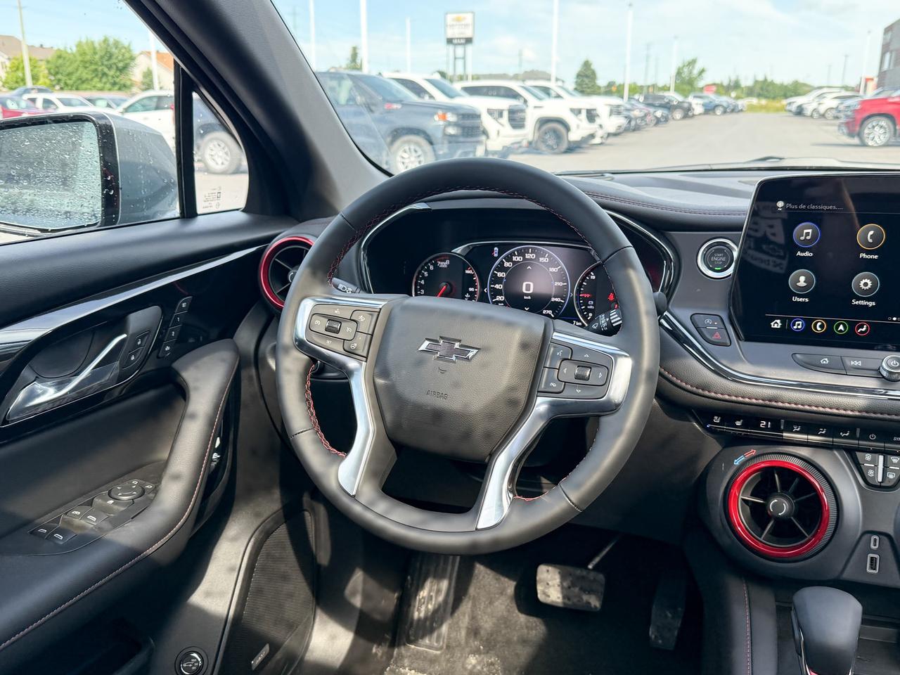 2025 Chevrolet Blazer RS 3.6L V6 WITH REMOTE START/ENTRY, HEATED/VENTILATED SEATS, HEATED STEERING WHEEL, SUNROOF, POWER LIFTGATE, HD SURROUND VISION, APPLE CARPLAY AND ANDROID AUTO Photo