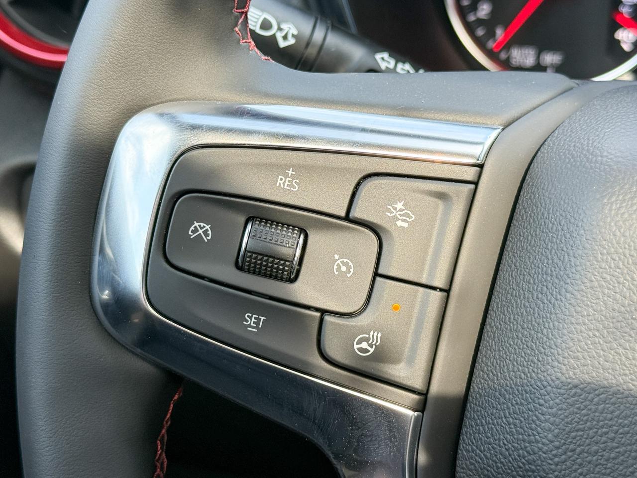 2025 Chevrolet Blazer RS 3.6L V6 WITH REMOTE START/ENTRY, HEATED/VENTILATED SEATS, HEATED STEERING WHEEL, SUNROOF, POWER LIFTGATE, HD SURROUND VISION, APPLE CARPLAY AND ANDROID AUTO Photo