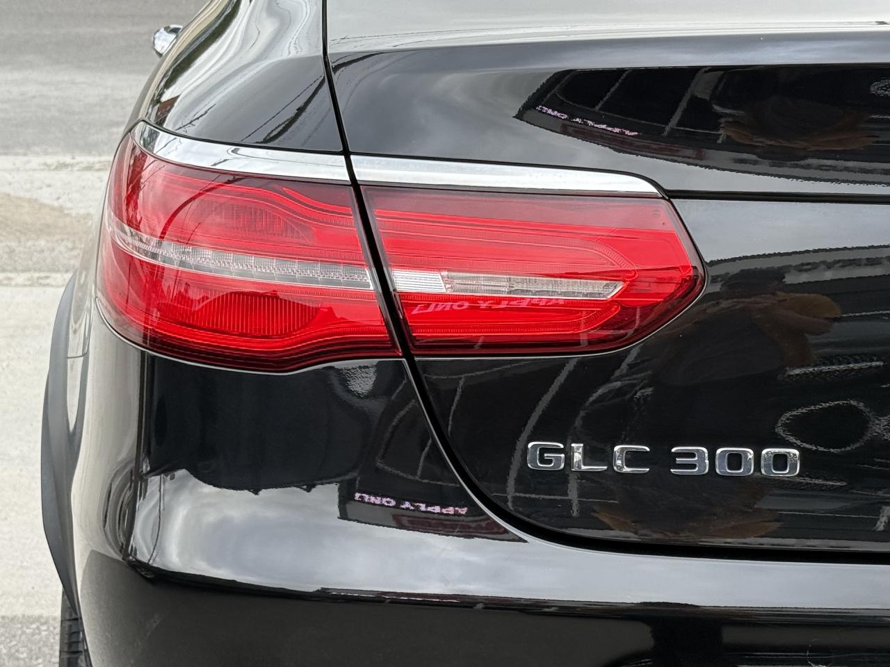 2018 Mercedes-Benz GLC 300 COUPE | PREMIUM | PANO | LOADED - Photo #13