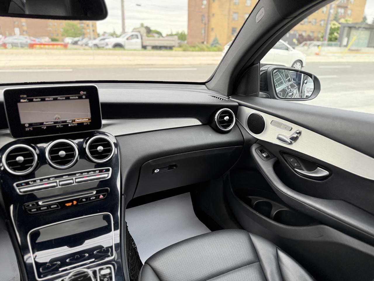 2018 Mercedes-Benz GLC 300 COUPE | PREMIUM | PANO | LOADED - Photo #18
