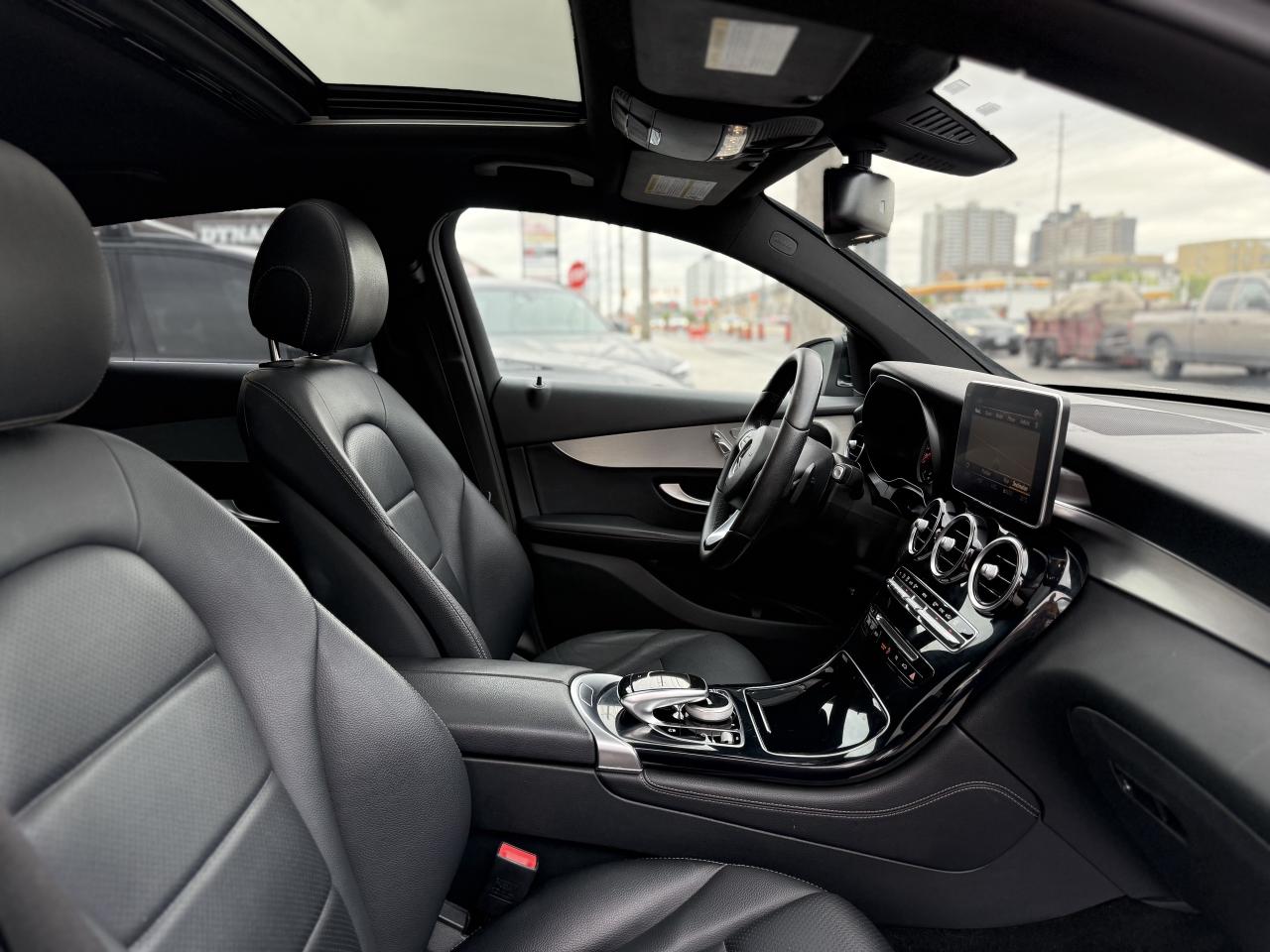 2018 Mercedes-Benz GLC 300 COUPE | PREMIUM | PANO | LOADED - Photo #33