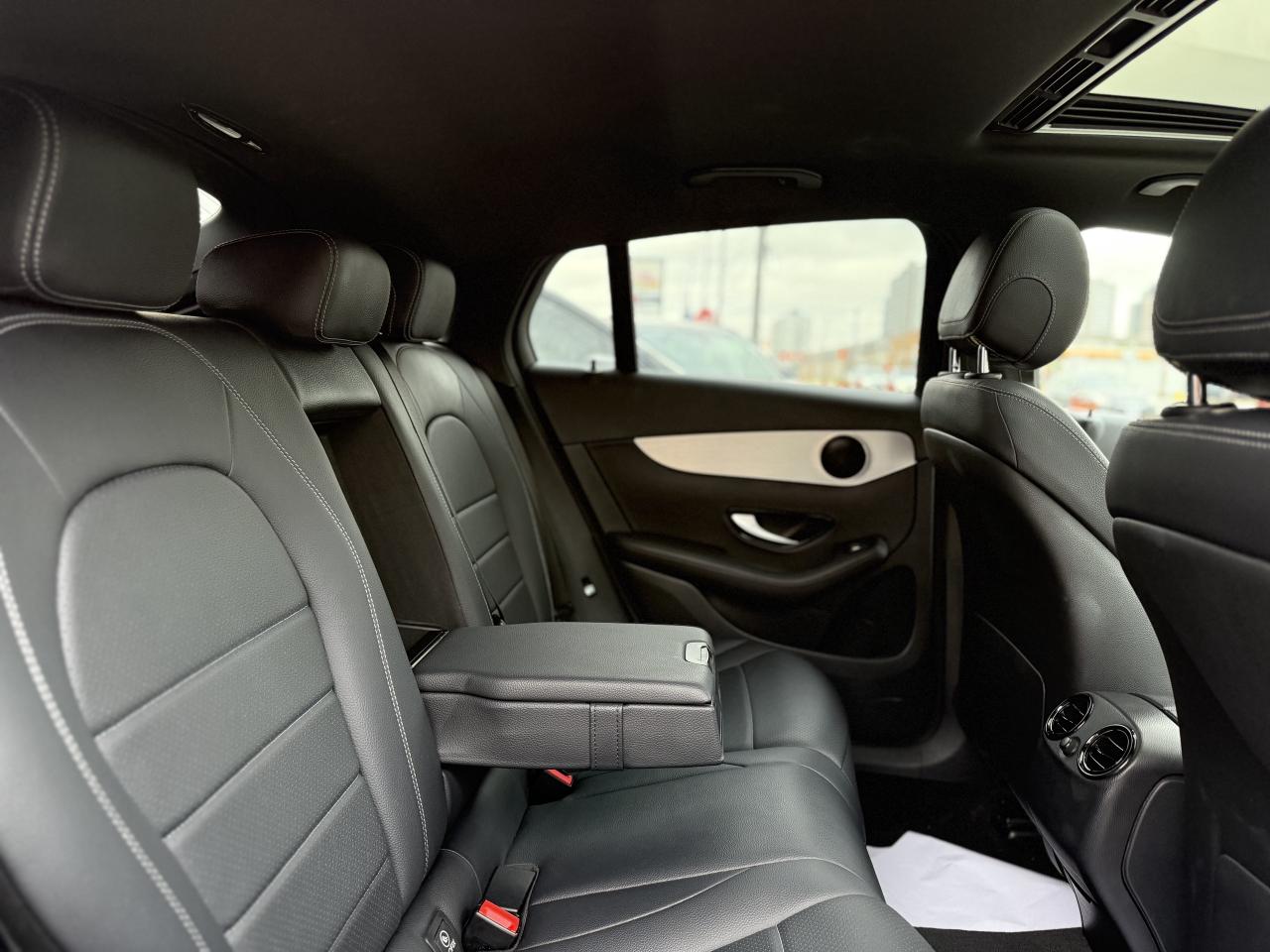 2018 Mercedes-Benz GLC 300 COUPE | PREMIUM | PANO | LOADED - Photo #37