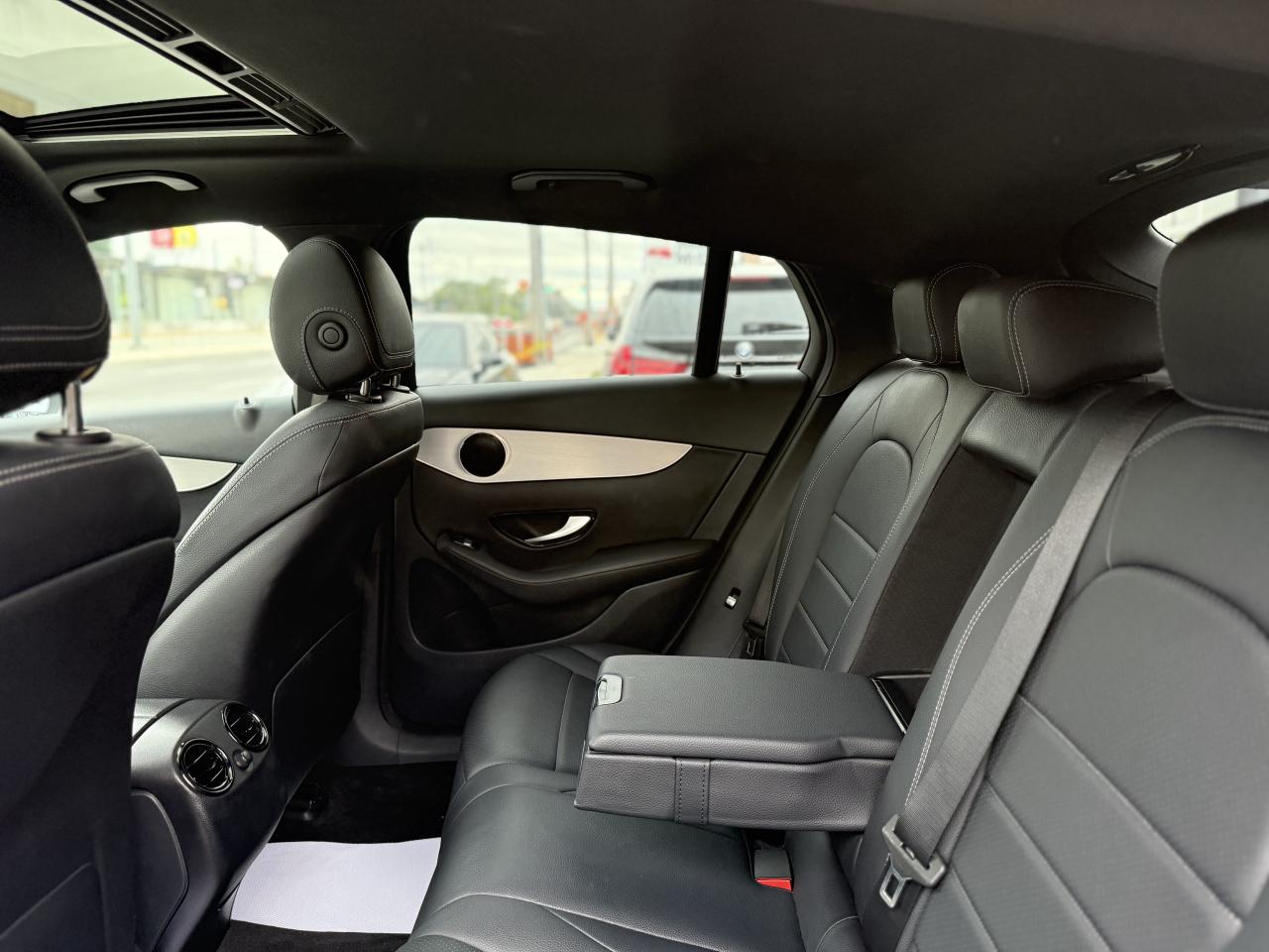 2018 Mercedes-Benz GLC 300 COUPE | PREMIUM | PANO | LOADED - Photo #41