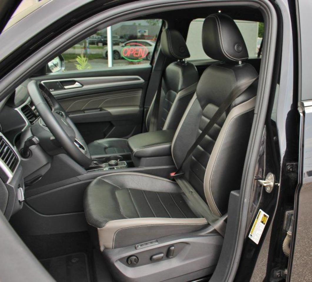 2022 Volkswagen Atlas Highline*AWD*Heated Leather*Moon Roof*CarPlay*Navi - Photo #14