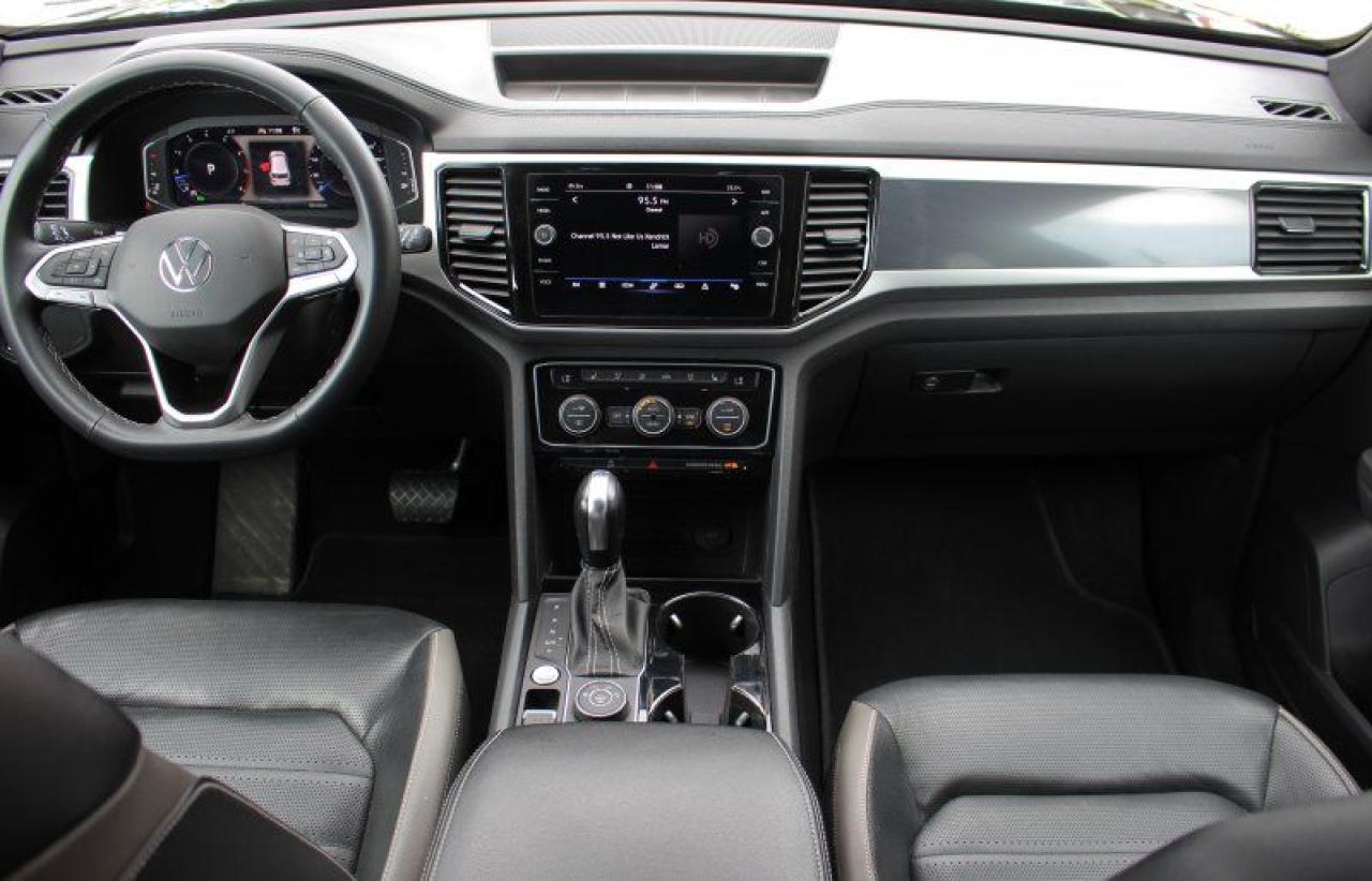 2022 Volkswagen Atlas Highline*AWD*Heated Leather*Moon Roof*CarPlay*Navi - Photo #11