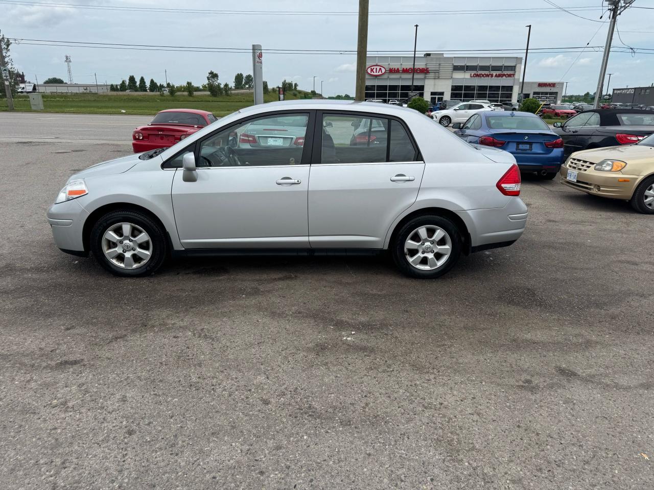 2007 Nissan Versa 1.8 S, SEDAN, AUTO, ONLY 45,000KMS, CERTIFIED - Photo #2