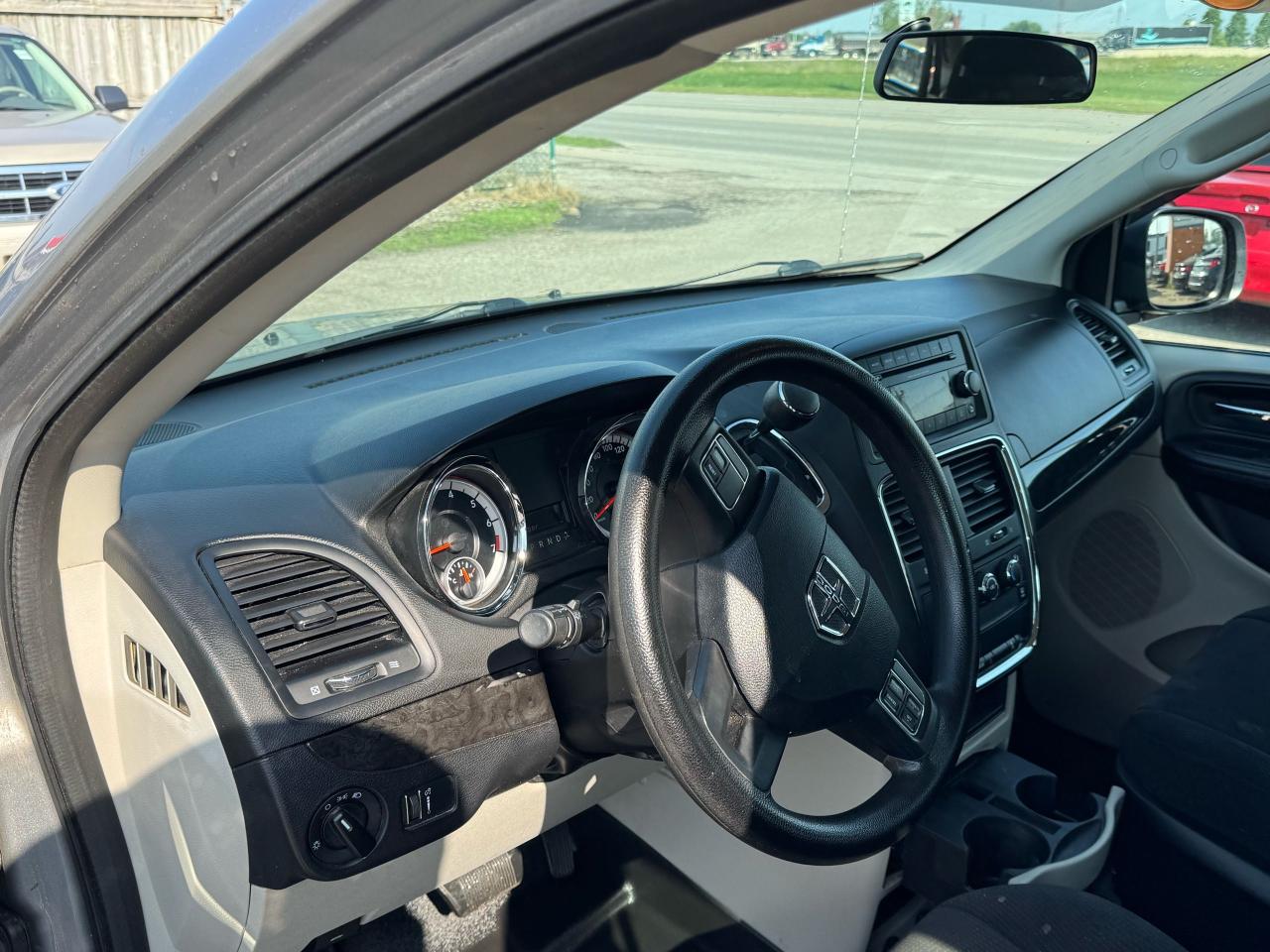 2014 Dodge Grand Caravan AS IS, SE, RUNS GOOD, WELL SERVICED - Photo #11
