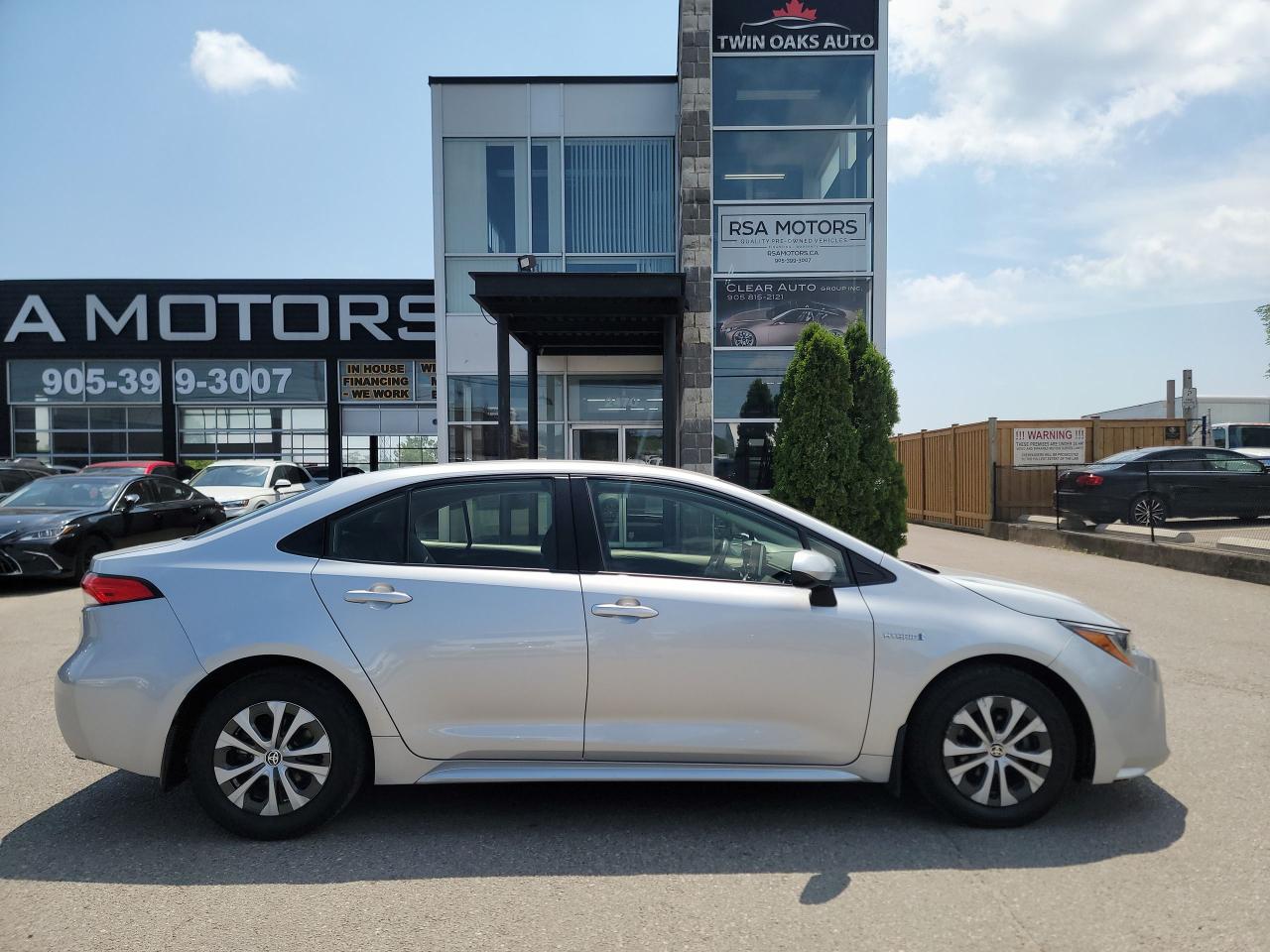 2021 Toyota Corolla Hybrid | Leather Upgrade Photo4