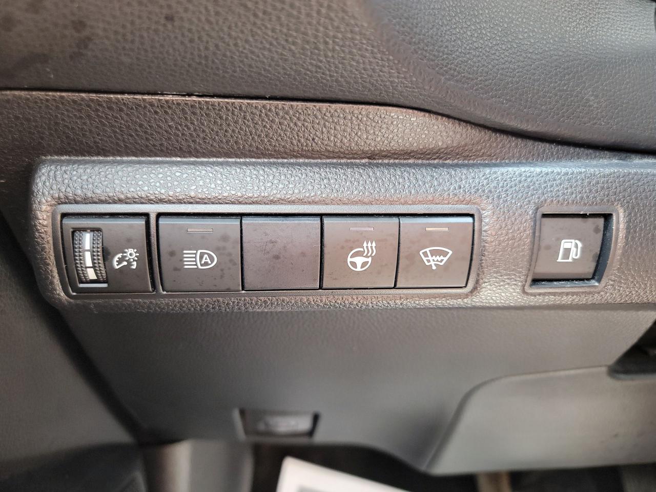 2021 Toyota Corolla Hybrid | Leather Upgrade - Photo #21