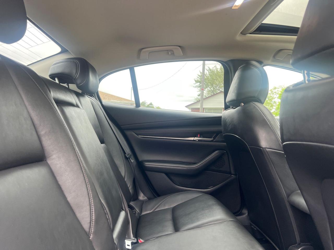 2019 Mazda MAZDA3 GS - Photo #7