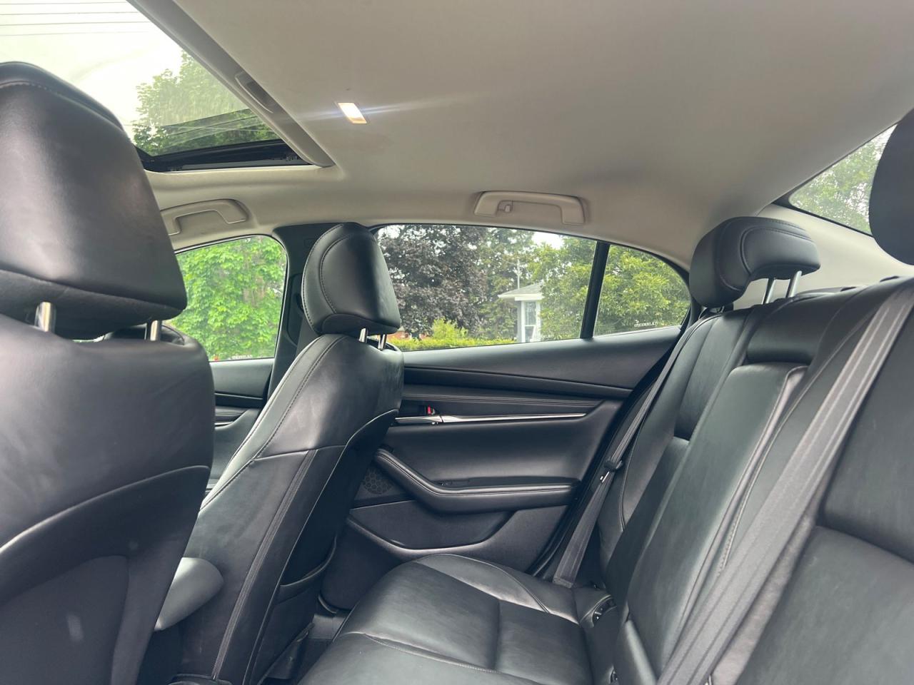 2019 Mazda MAZDA3 GS - Photo #10