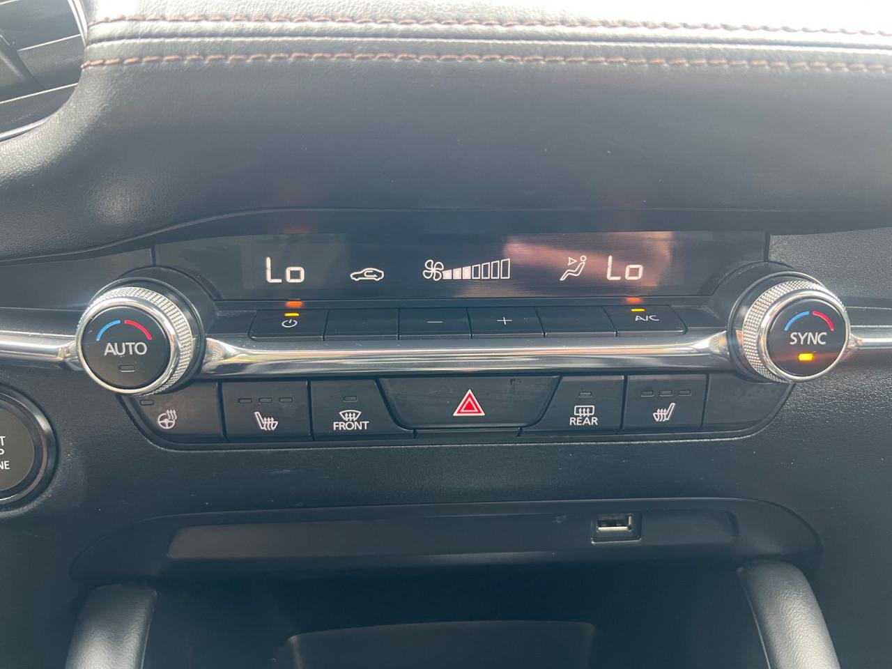 2019 Mazda MAZDA3 GS - Photo #17