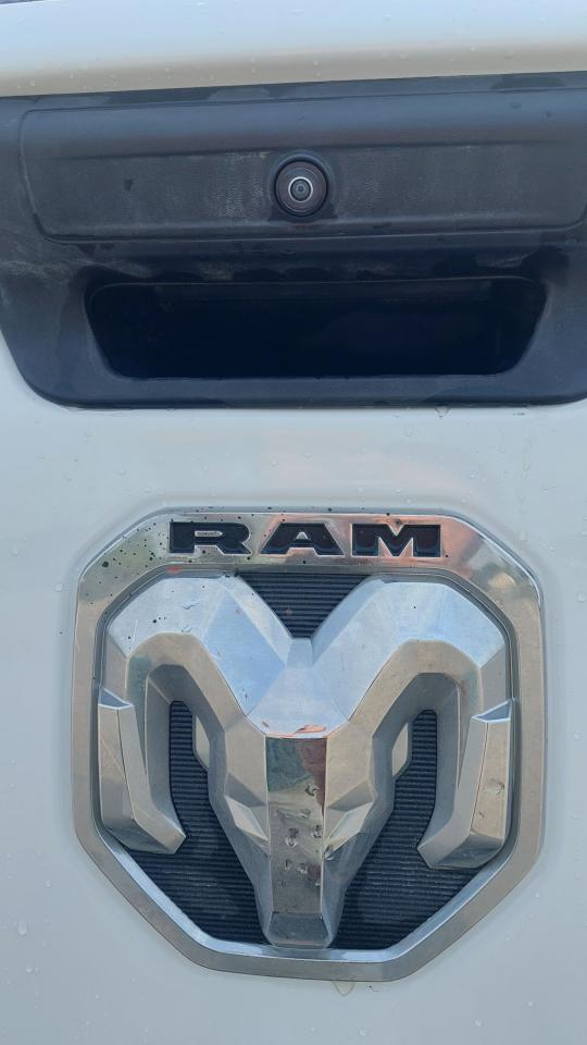 1750517576
