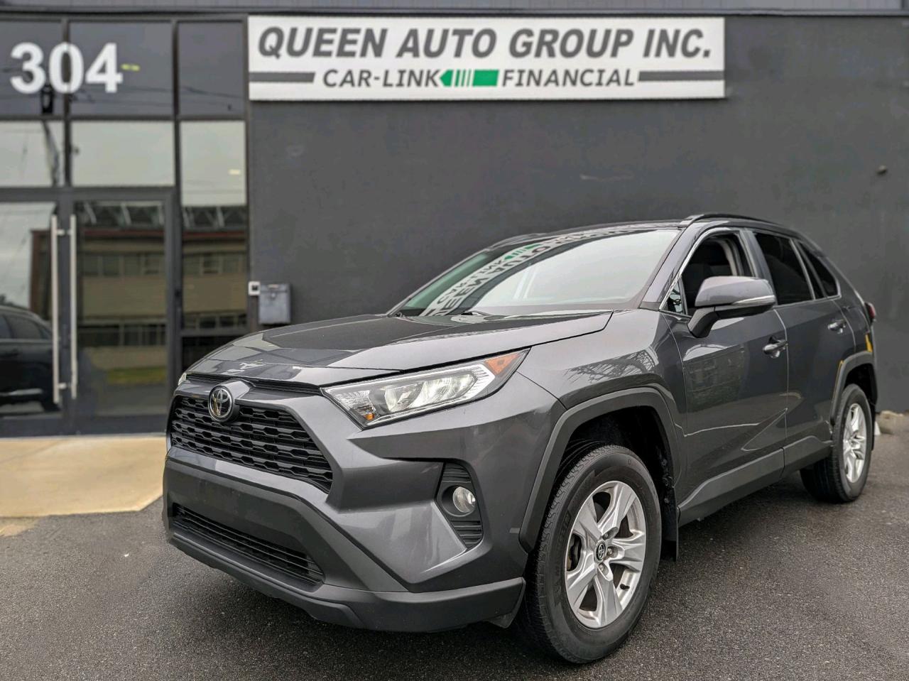 Used 2019 Toyota RAV4 AWD XLE for sale in Toronto, ON