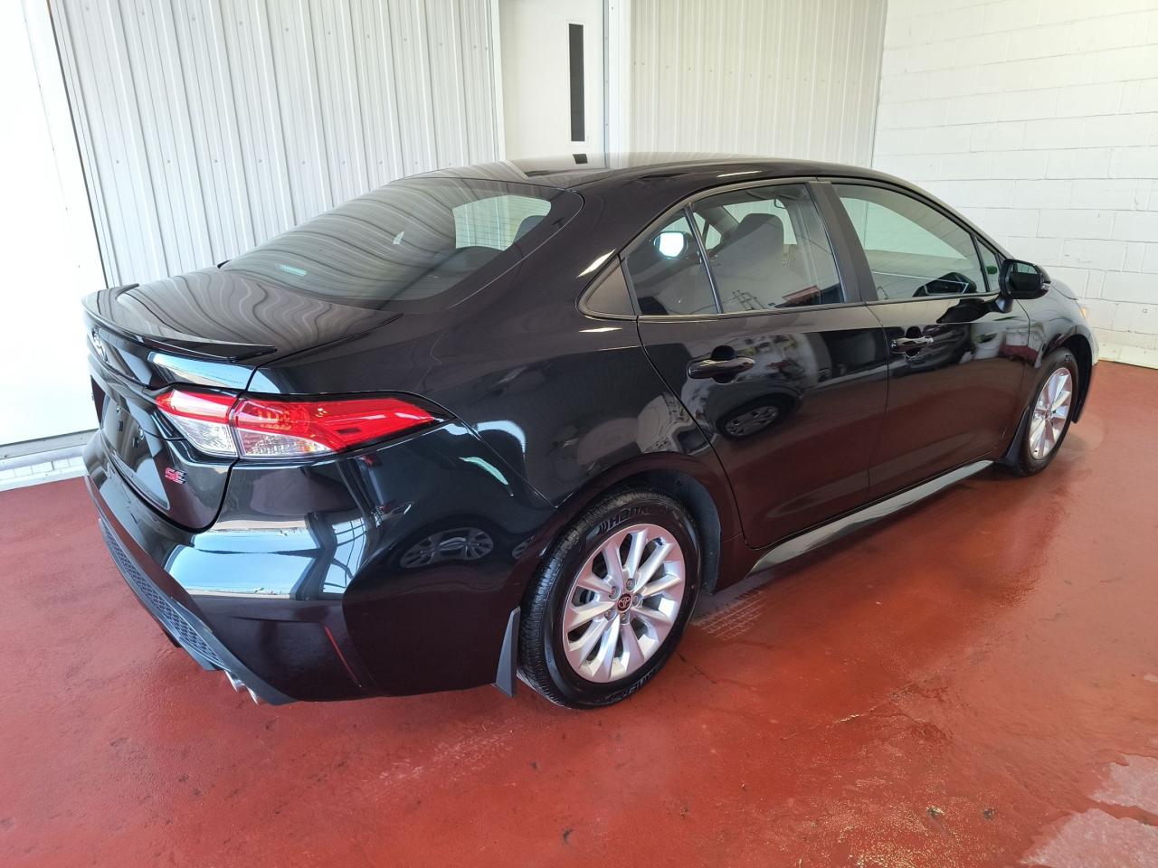 2022 Toyota Corolla SE Photo1